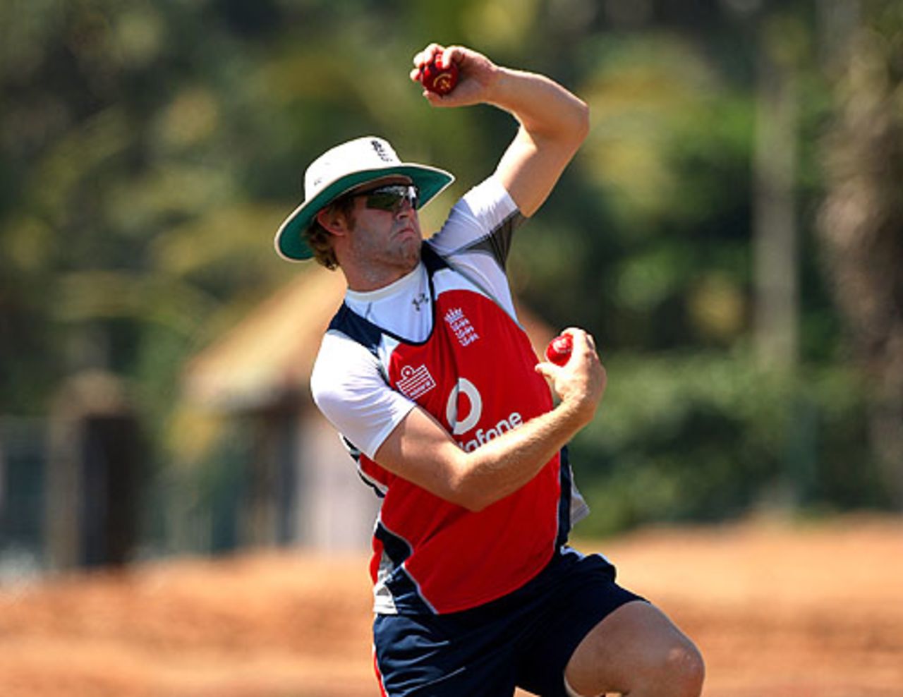 Matthew Hoggard practises on the eve of the third Test, Galle, December 17, 2007