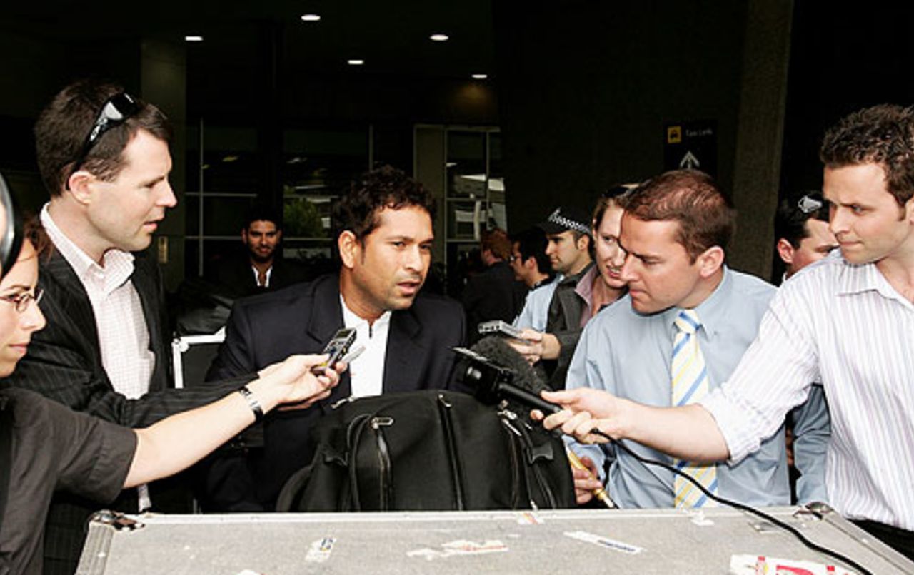 Sachin Tendulkar speaks to the press on arrival at Melbourne Airport, Melbourne, December 18, 2007