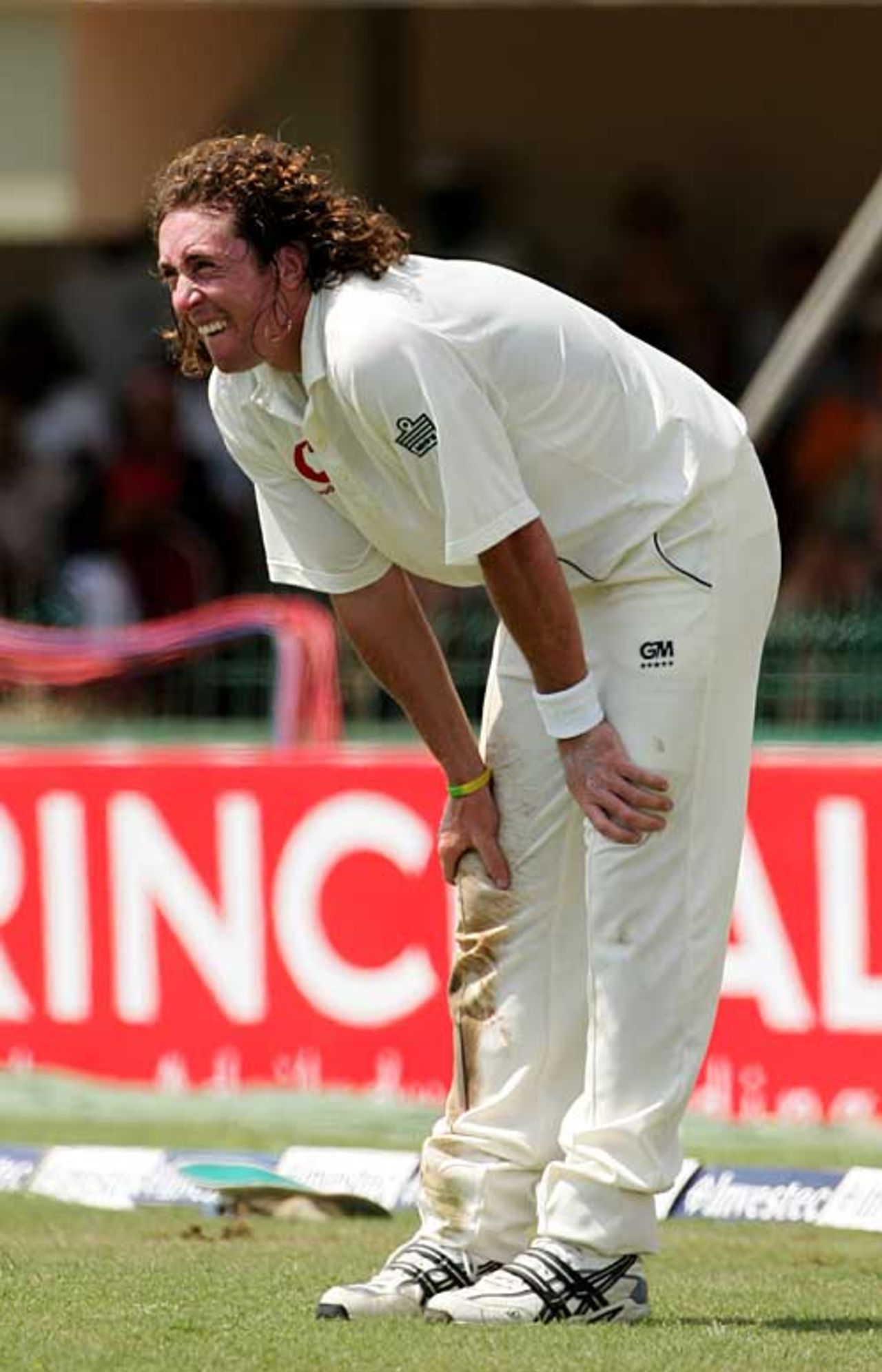 Ryan Sidebottom grimaces after going over in the outfield, Sri Lanka v England, 3rd Test, Galle, December 18, 2007