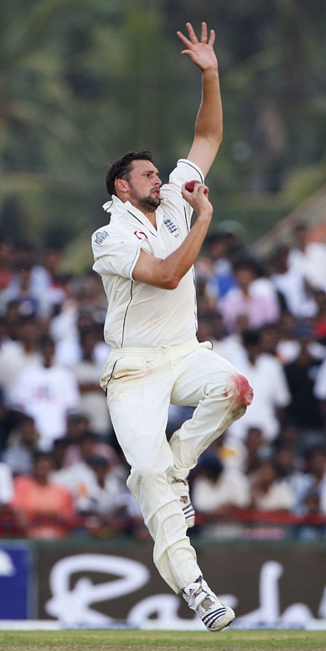 A side-on profile of Steve Harmison bowling, Sri Lanka v England, 3rd Test, Galle, December 18, 2007