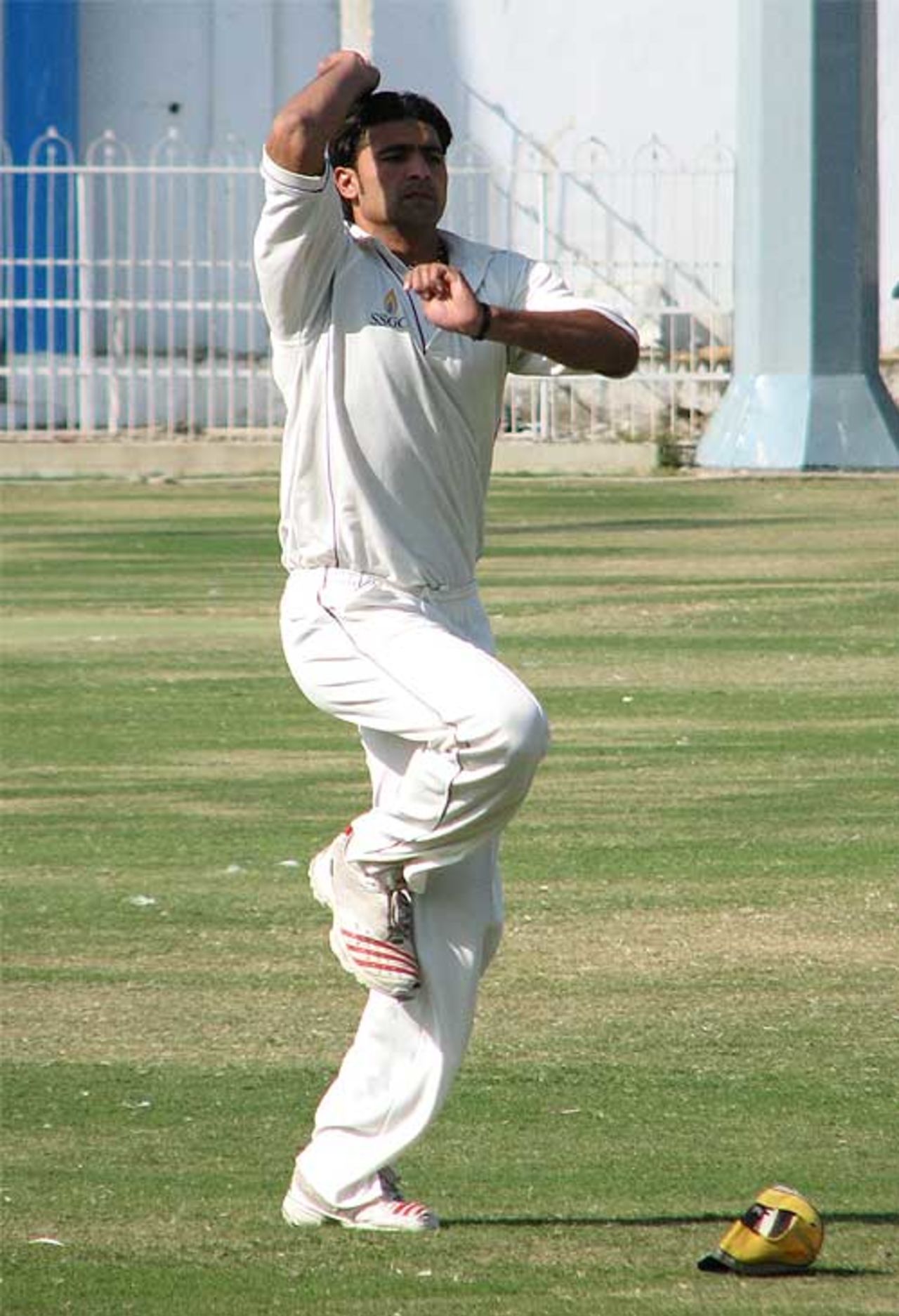 Sohail Khan in his delivery stride
