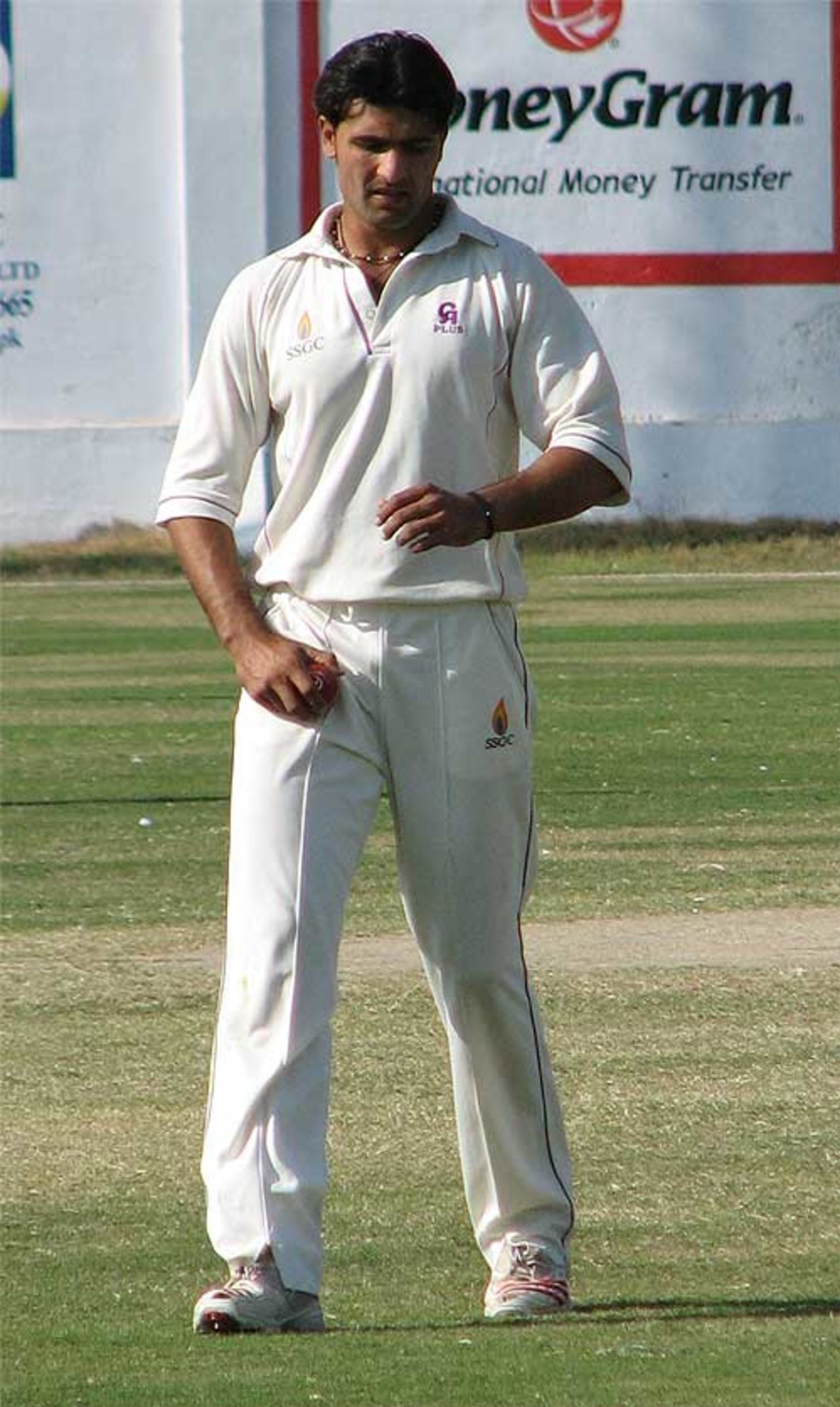 Sohail Khan prepares to bowl 