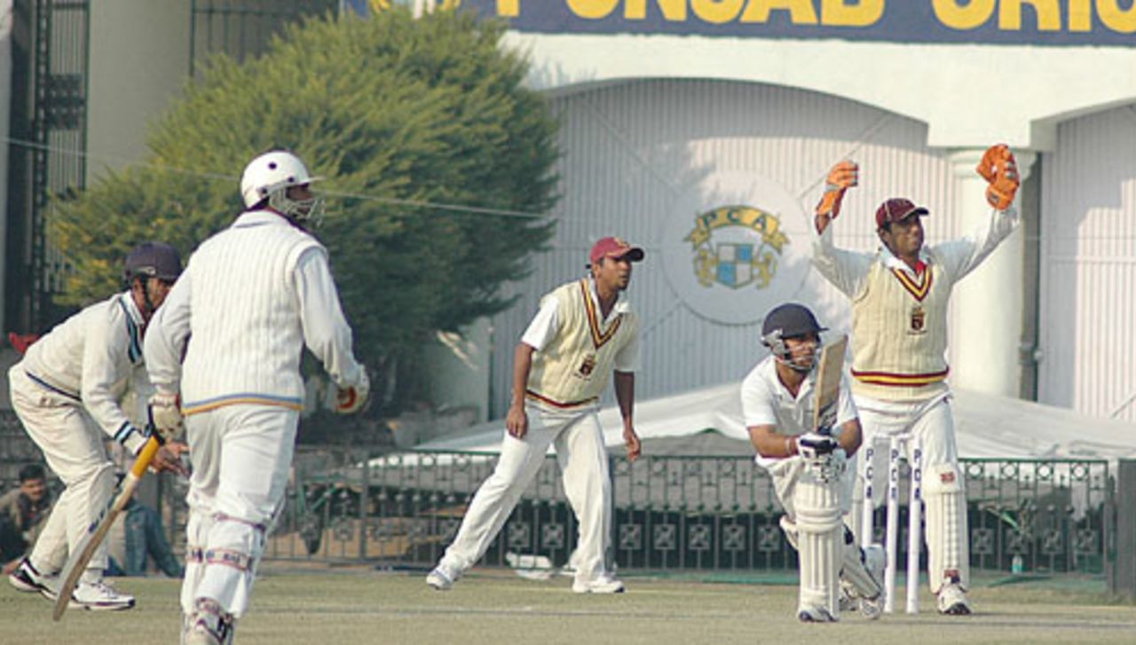 Sunny Sohal plays the ball to the leg side during his 44, Punjab v Orissa, Ranji Trophy Super League, Group A, 6th round, Chandigarh, 3rd day, December 19, 2007 