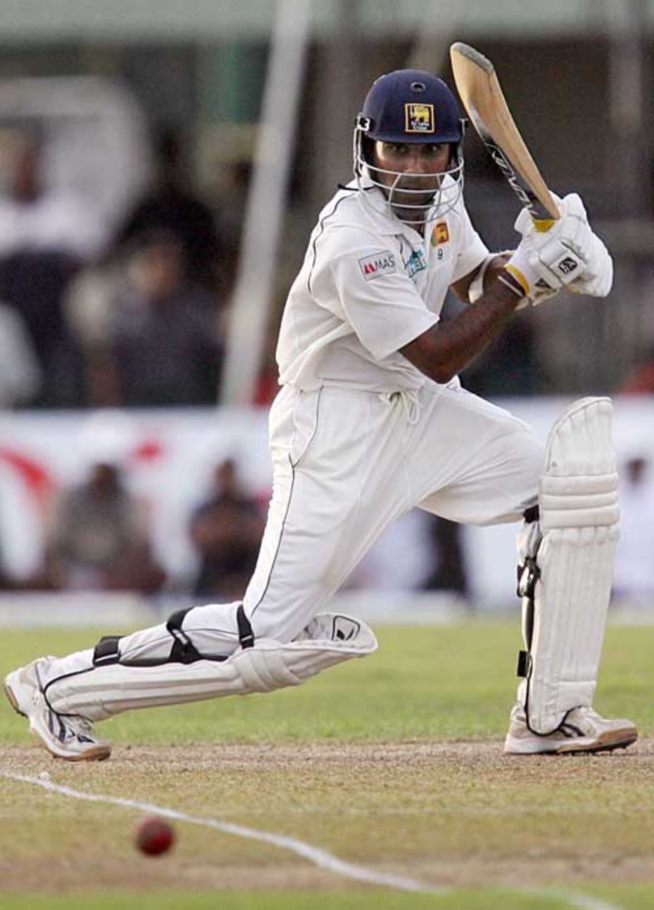Mahela Jayawardene watches the ball like a hawk, Sri Lanka v England, 3rd Test, Galle, December 19, 2007