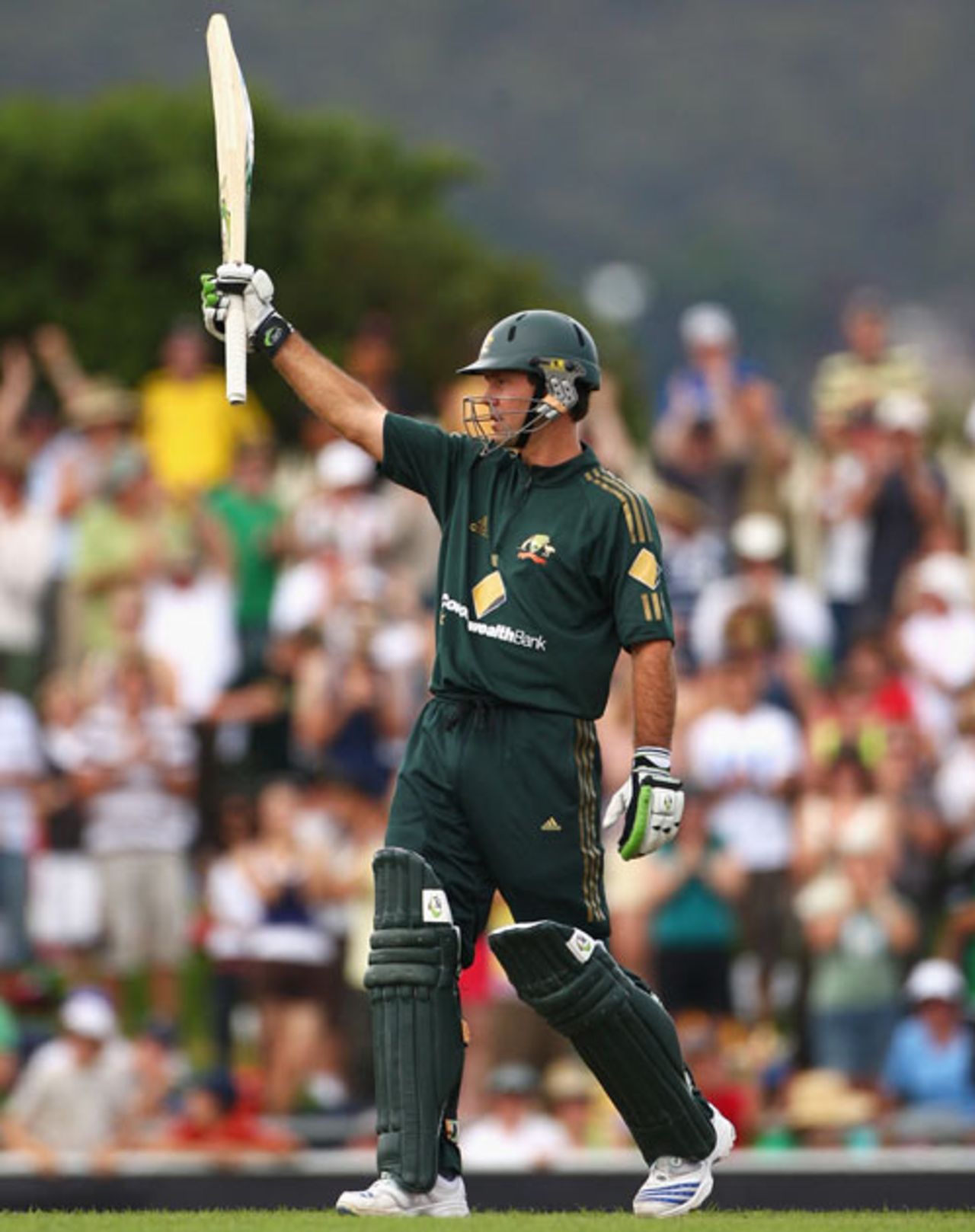 Ricky Ponting acknowledges the crowd on his century, Australia v New Zealand, 3rd ODI, Hobart, December 20, 2007