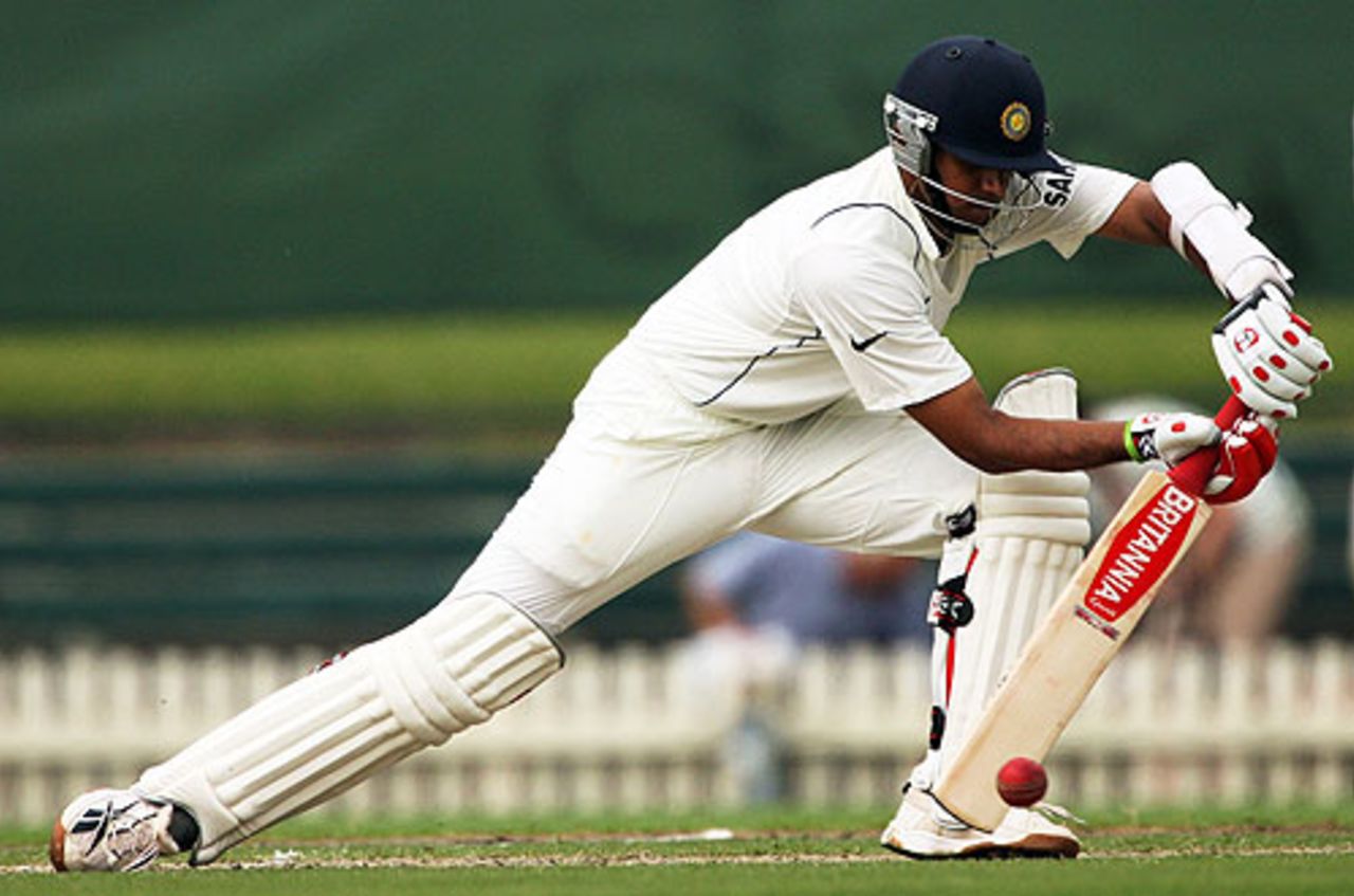 Rahul Dravid keeps one away, Victoria v Indians, tour match, Melbourne, 1st day, December 20, 2007