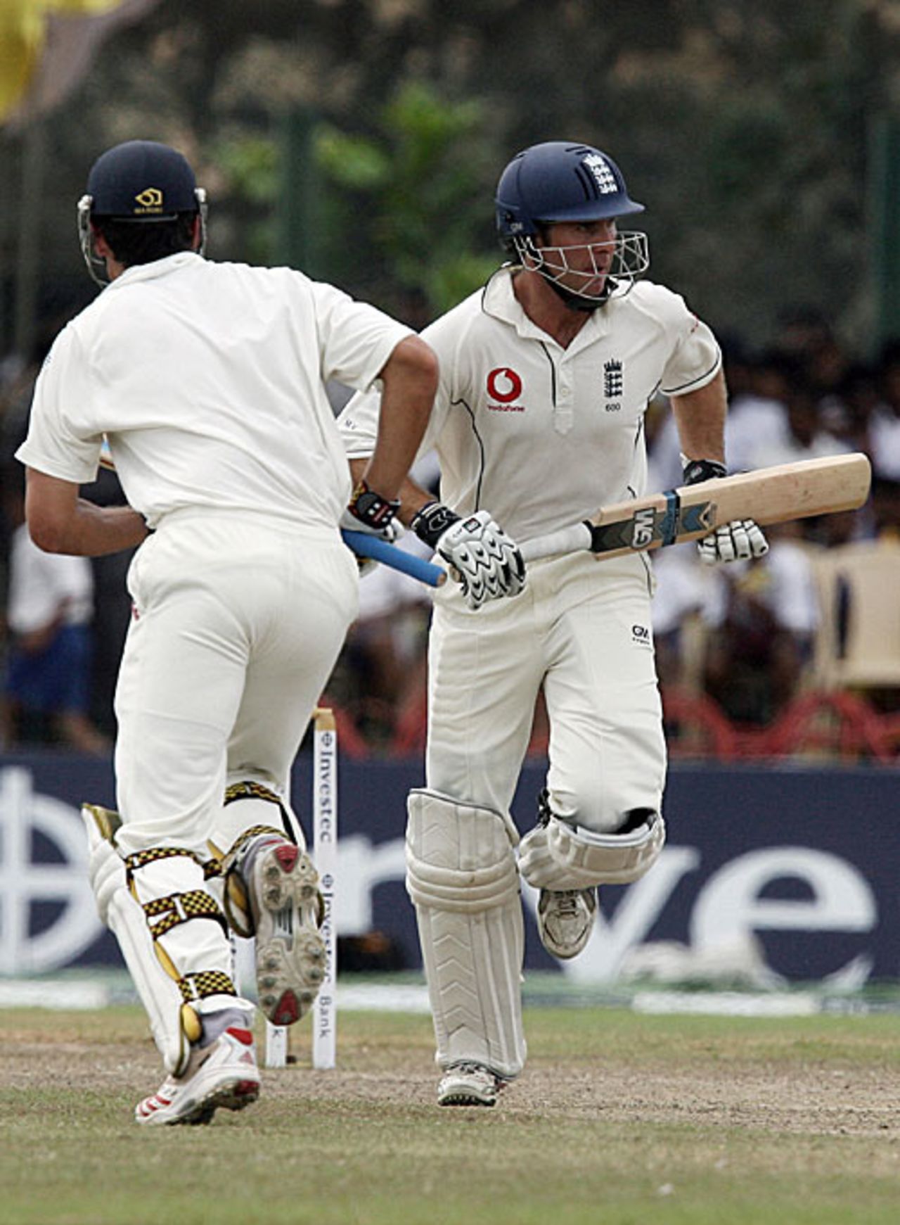 Michael Vaughan and Alastair Cook steal a quick single, Sri Lanka v England, 3rd Test, Galle, 4th day, December 21, 2007