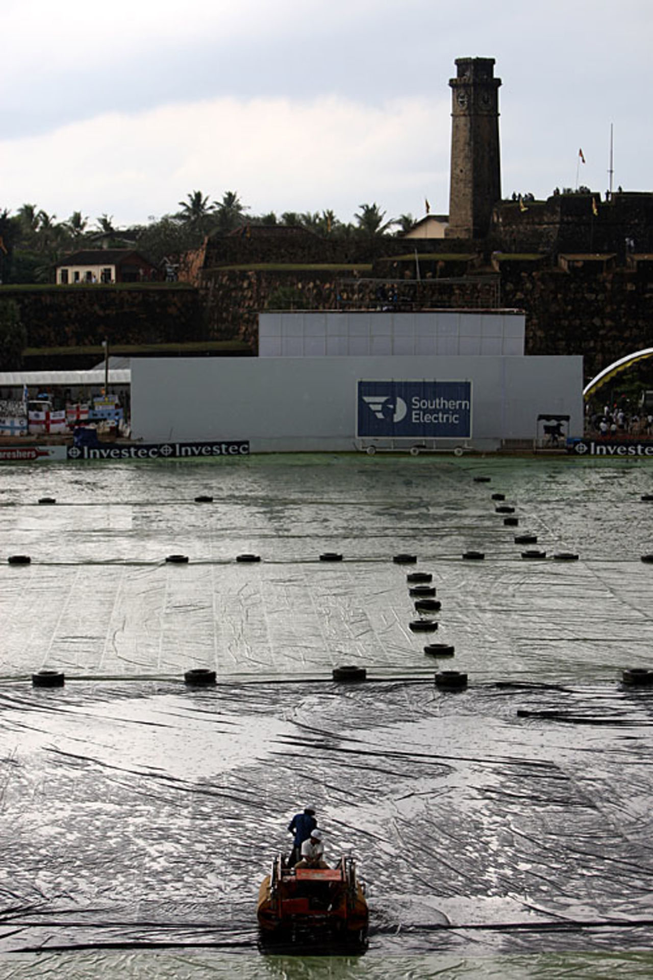 A super-sopper tries to mop up massive amounts of water on the covers, Sri Lanka v England, 3rd Test, Galle, 4th day, December 21, 2007