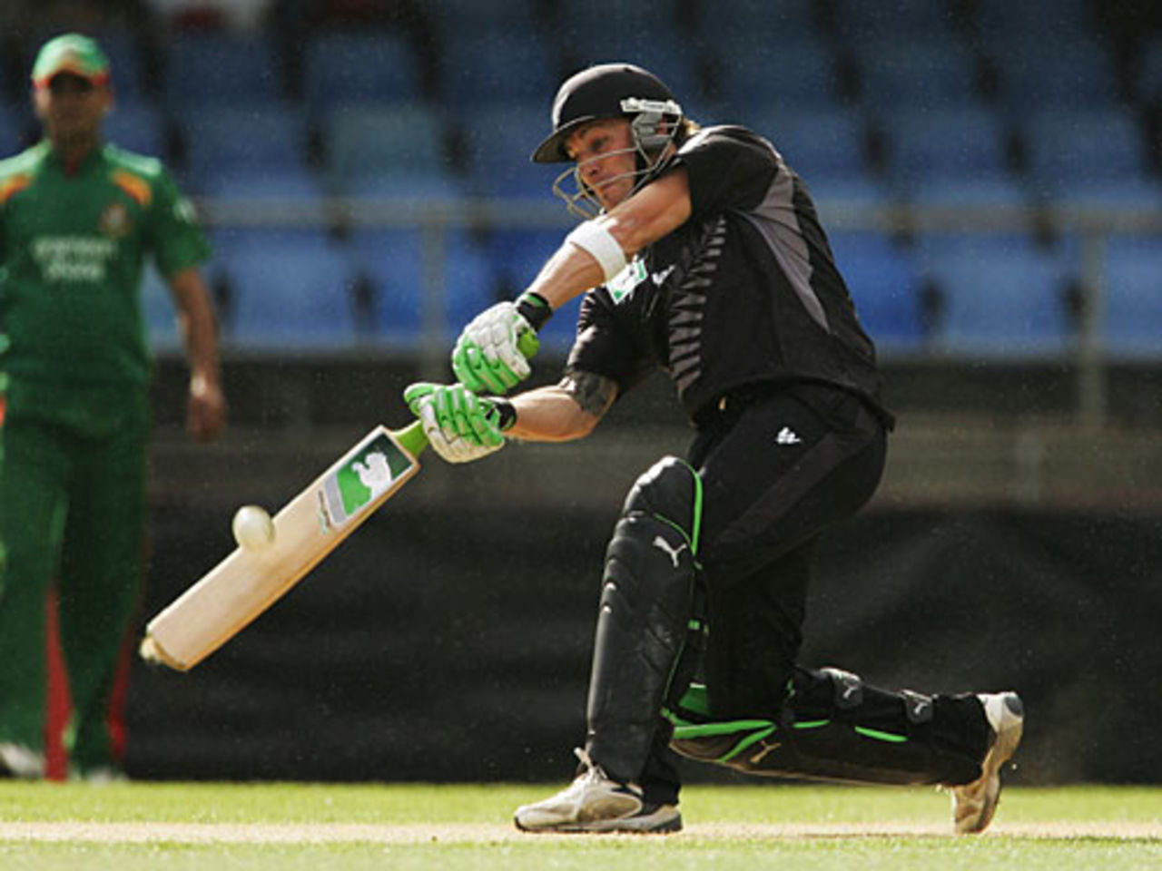 Brendon McCullum lofts the ball high, New Zealand v Bangladesh, 1st ODI, Auckland, December 26, 2007