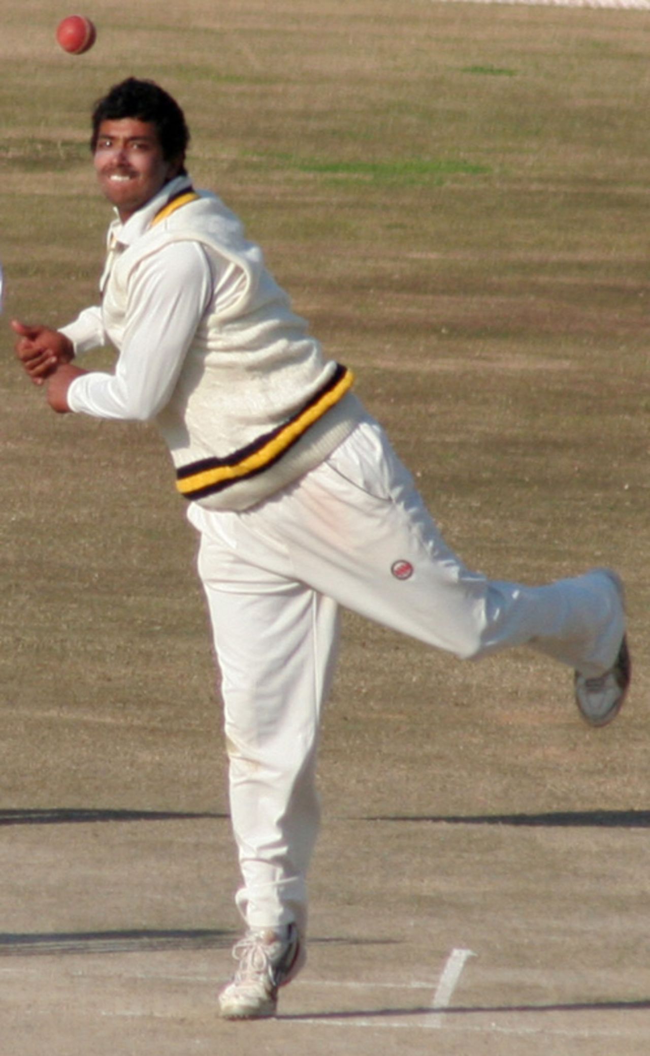Vishal Bhatia sends in a flighted delivery, Himachal Pradesh v Rajasthan, Ranji Trophy Super League, Group A, 7th round, 2nd day, Dharamsala, December 26, 2007 
