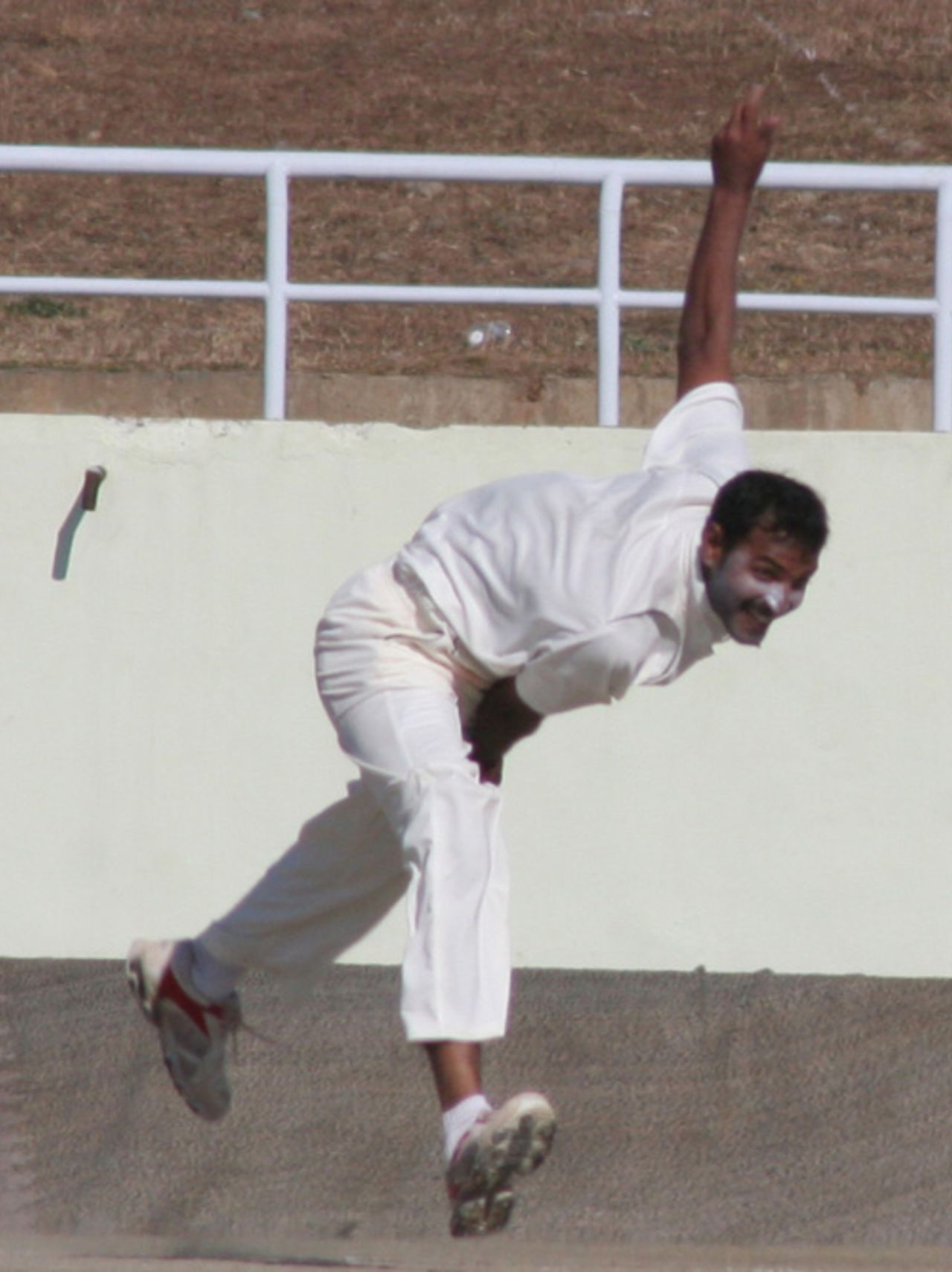 Sumit Mathur claimed career-best figures of 7 for 49 to bowl out Himachal Pradesh for 122, Himachal Pradesh v Rajasthan, Ranji Trophy Super League, Group A, 7th round, 3rd day, Dharamsala, December 27, 2007 