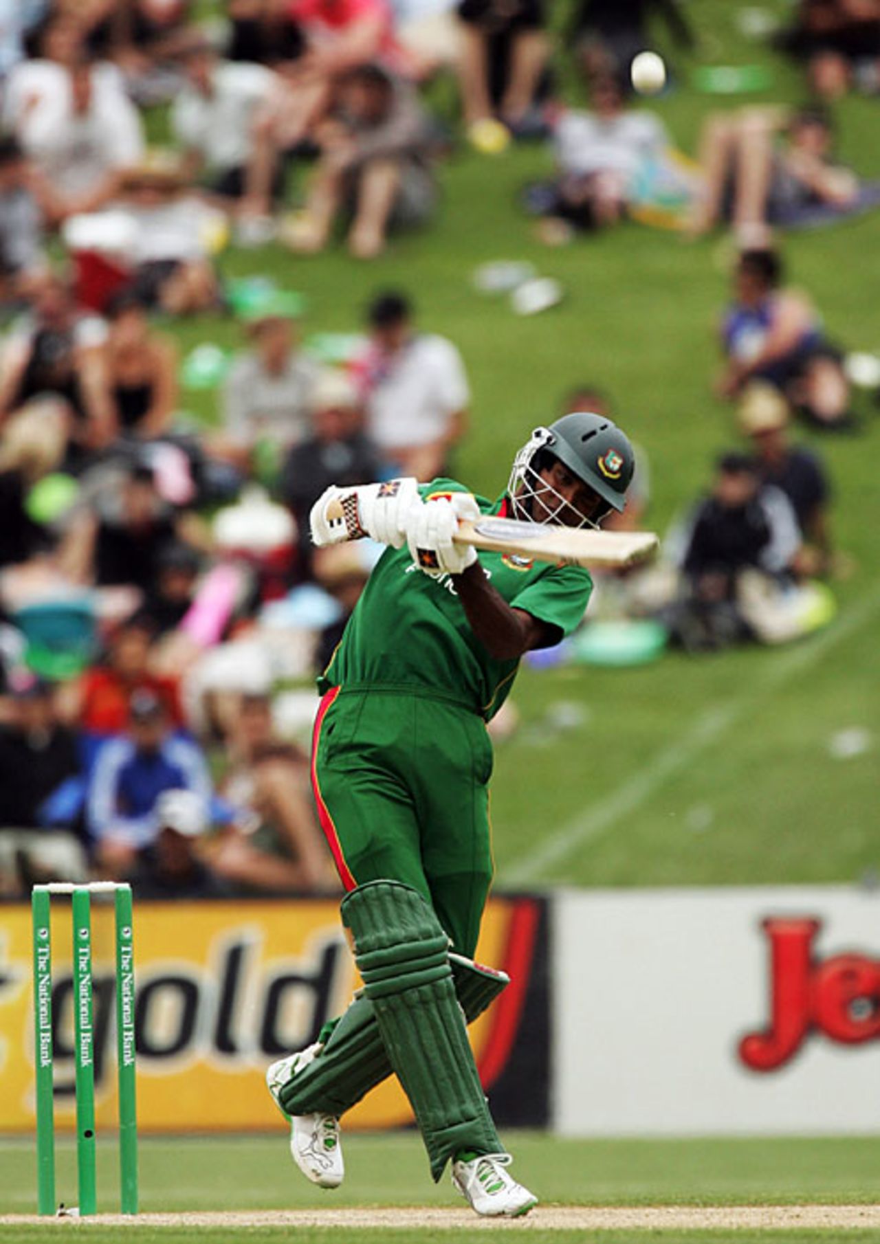 Junaid Siddique mis-hits a pull and is caught for 15, New Zealand v Bangladesh, 2nd ODI, Napier, December 28, 2007