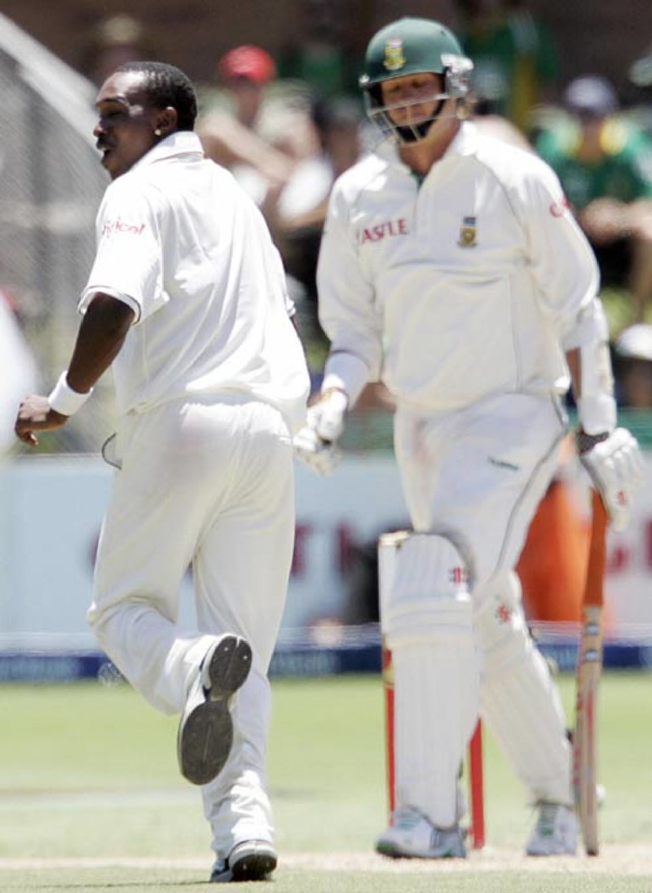 Paul Harris falls to Dwayne Bravo, South Africa v West Indies, 1st Test, Port Elizabeth, 3rd day, December 28, 2007