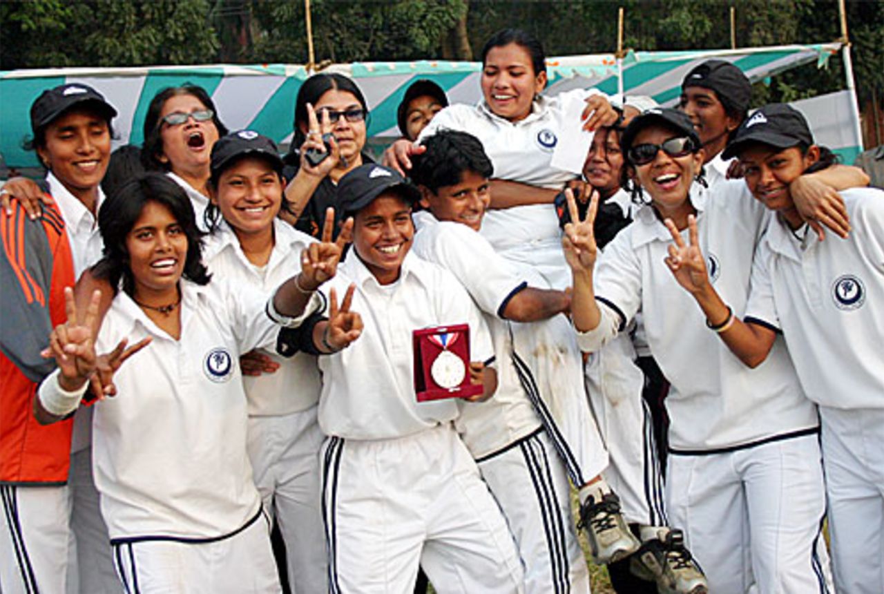 Dhaka celebrate victory against Khulna in Bangladesh Women's Divisional Cricket League, December 29, 2007
