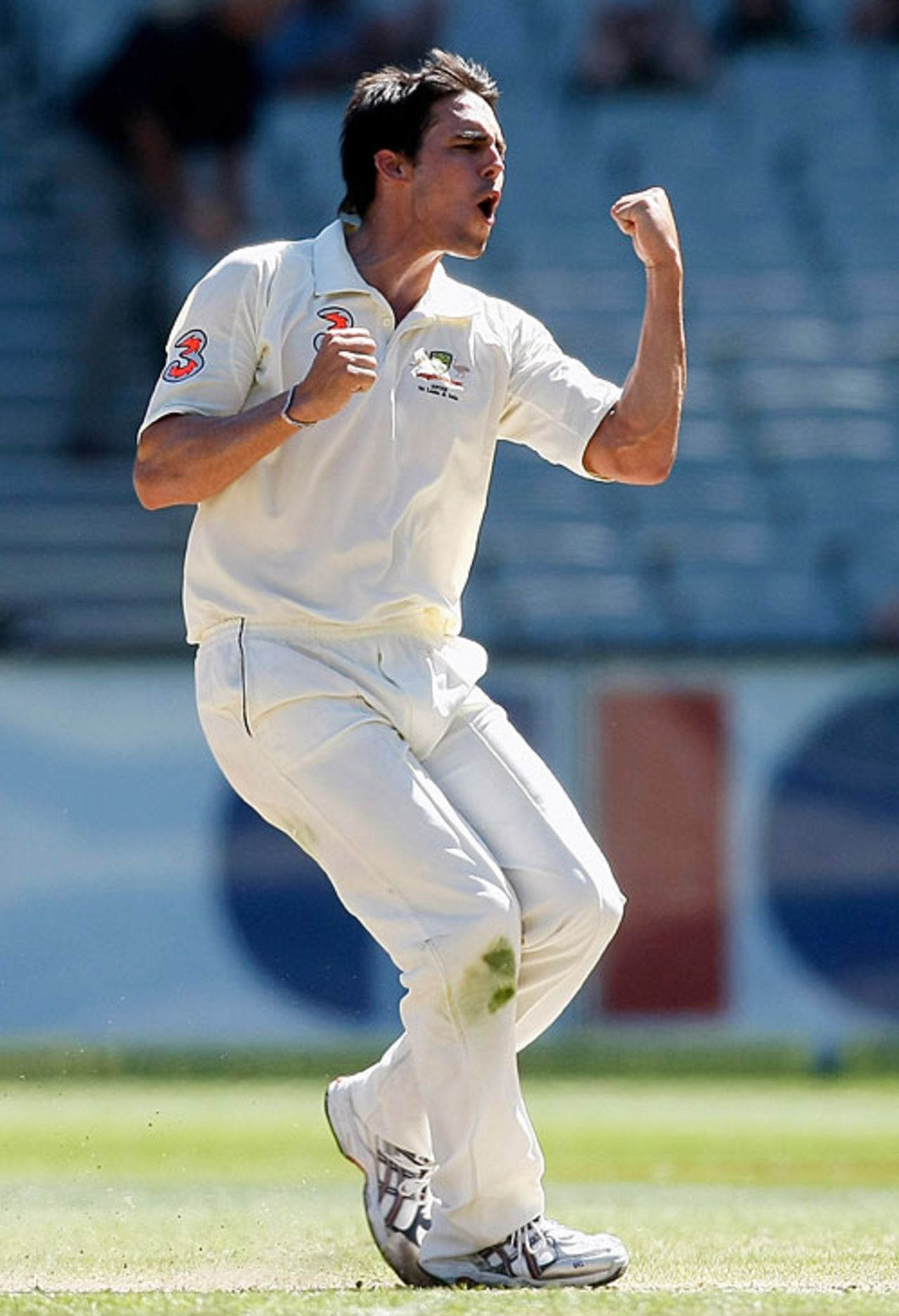 Mitchell Johnson took 3 for 21 in the second innings, Australia v India, 1st Test, Melbourne, 4th day, December 29, 2007