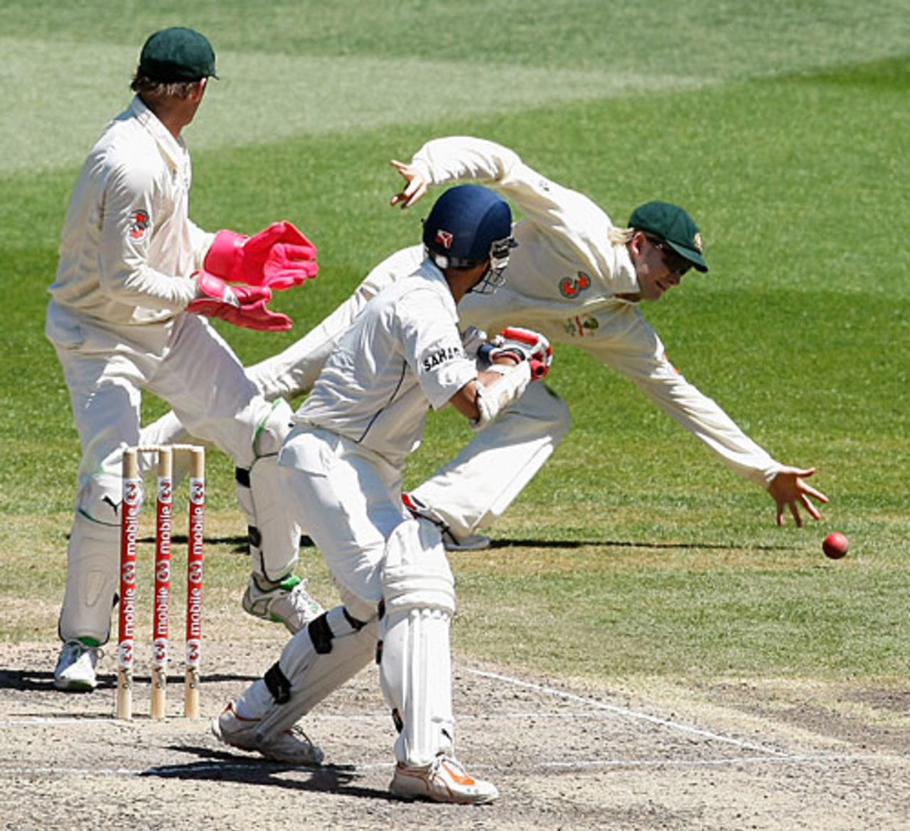 Sourav Ganguly edges past Michael Clarke at slip, Australia v India, 1st Test, Melbourne, 4th day, December 29, 2007