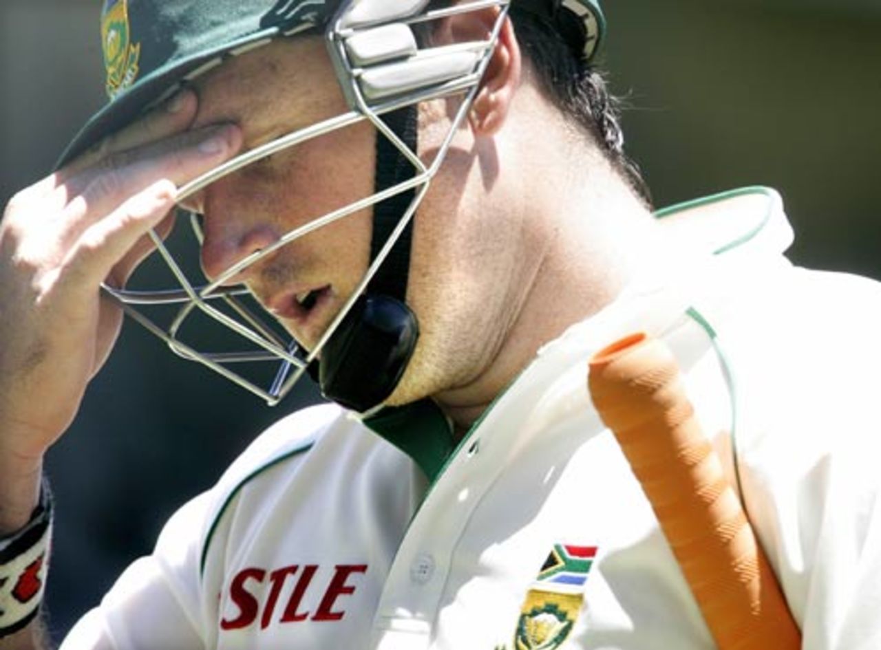 Graeme Smith is distraught after falling to Fidel Edwards, South Africa v West Indies, 1st Test, Port Elizabeth, 4th day, December 29, 2007