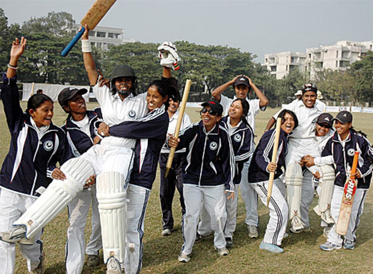 Dhaka celebrate after clinching the title of the inaugural Meril Women's Divisional Cricket League, beating Chittagong by 8 wickets at Dhanmondi Cricket Stadium, December 31, 2007