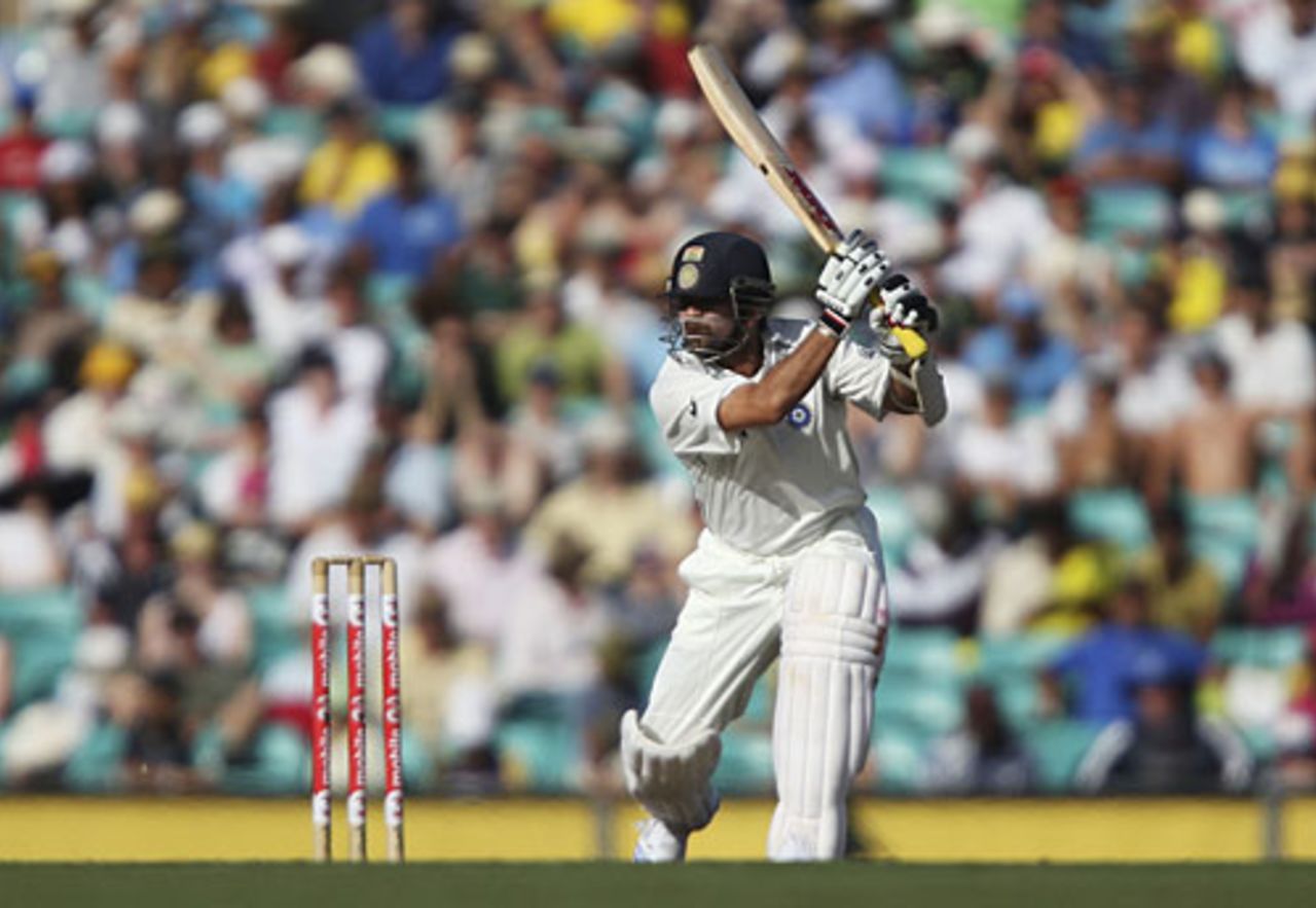 Sachin Tendulkar drives for a four, Australia v India, 2nd Test, 2nd day, Sydney, January 3, 2008