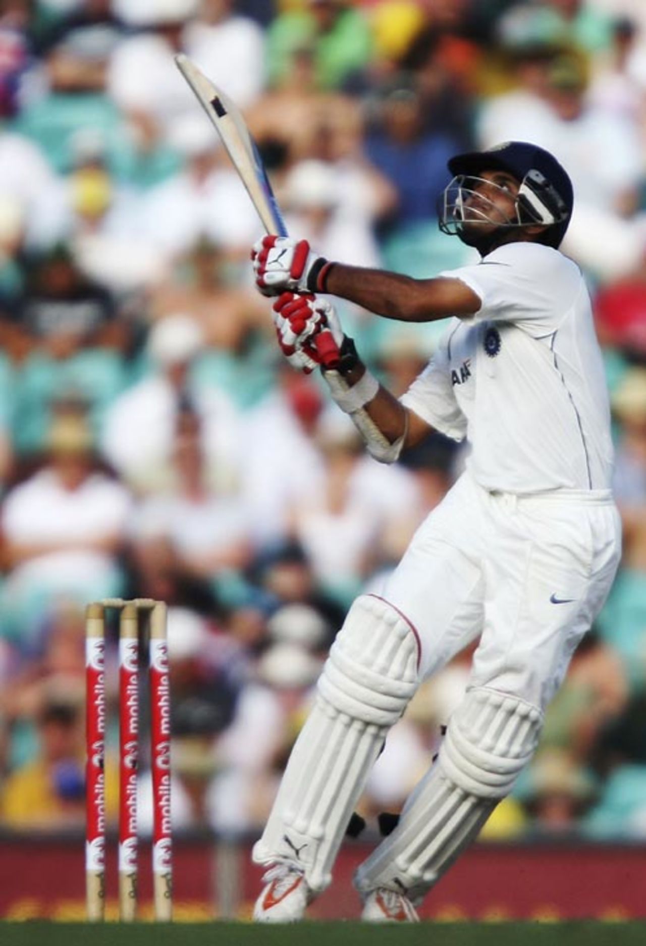 Sourav Ganguly miscues a pull shot, Australia v India, 2nd Test, Sydney, 2nd day, January 3, 2008
