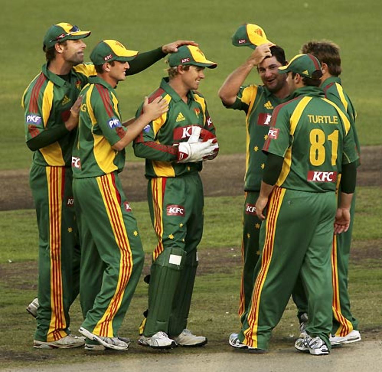 Tasmanian players celebrate a wicket, Victoria v Tasmania, KFC Twenty20, Melbourne, January 8, 2008