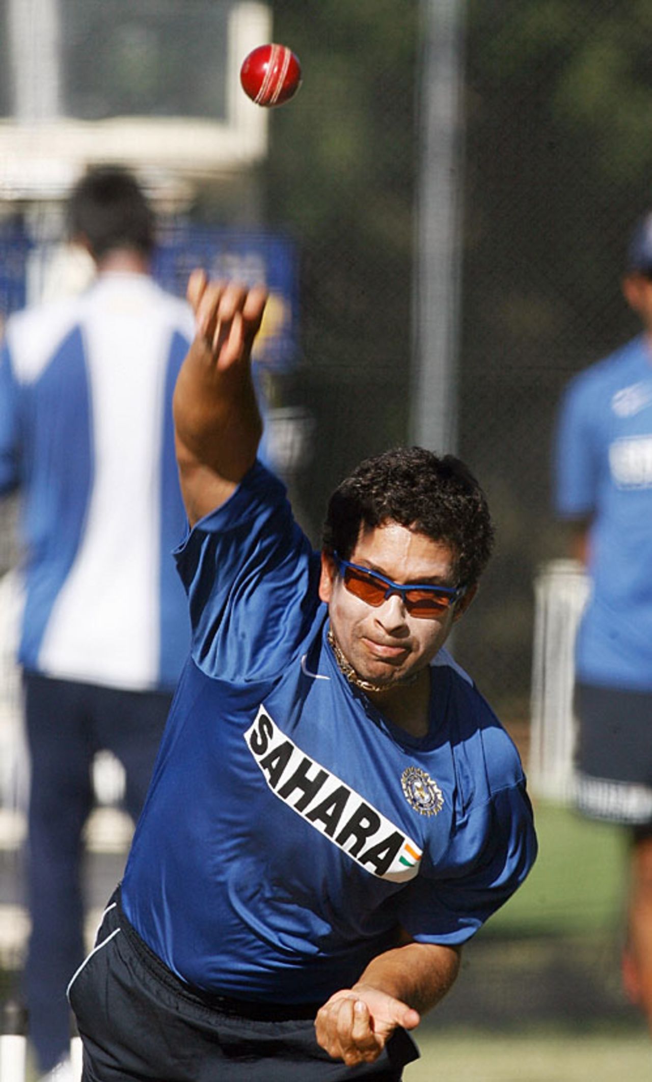 Sachin Tendulkar delivers the ball, Canberra, January 9, 2008