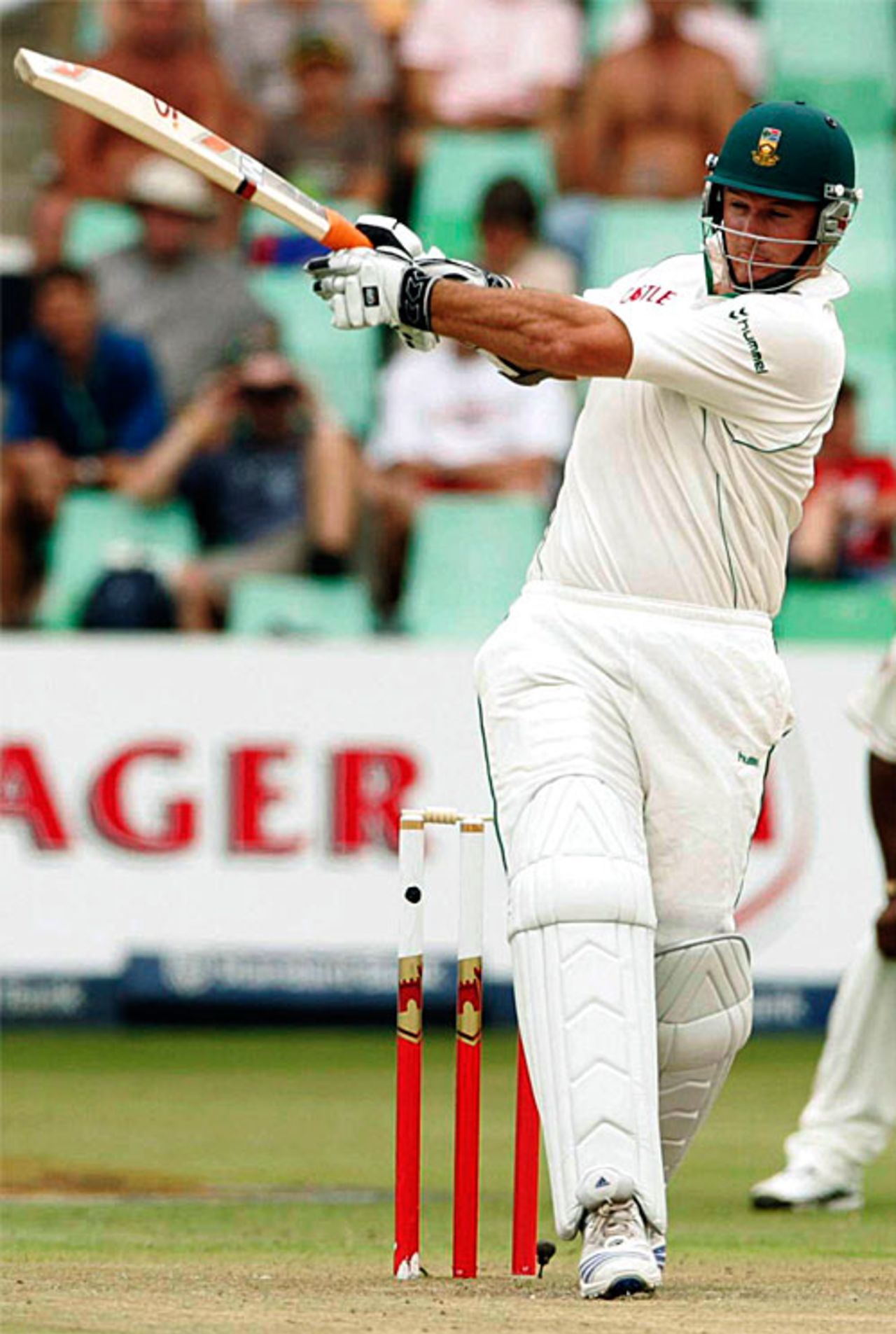 Graeme Smith pulls powerfully during his hundred, South Africa v West Indies, 3rd Test, Durban, January 10, 2007