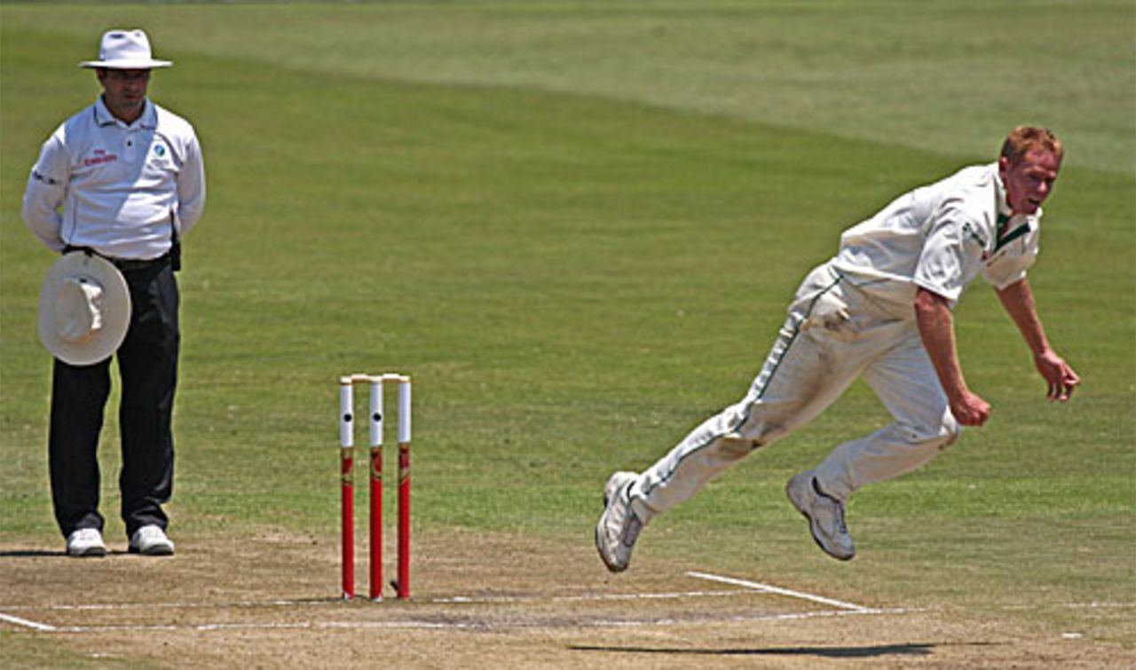 Shaun Pollock in his follow-through, in his final Test, South Africa v West Indies, 3rd Test, Durban, 3rd day, January 12, 2008 