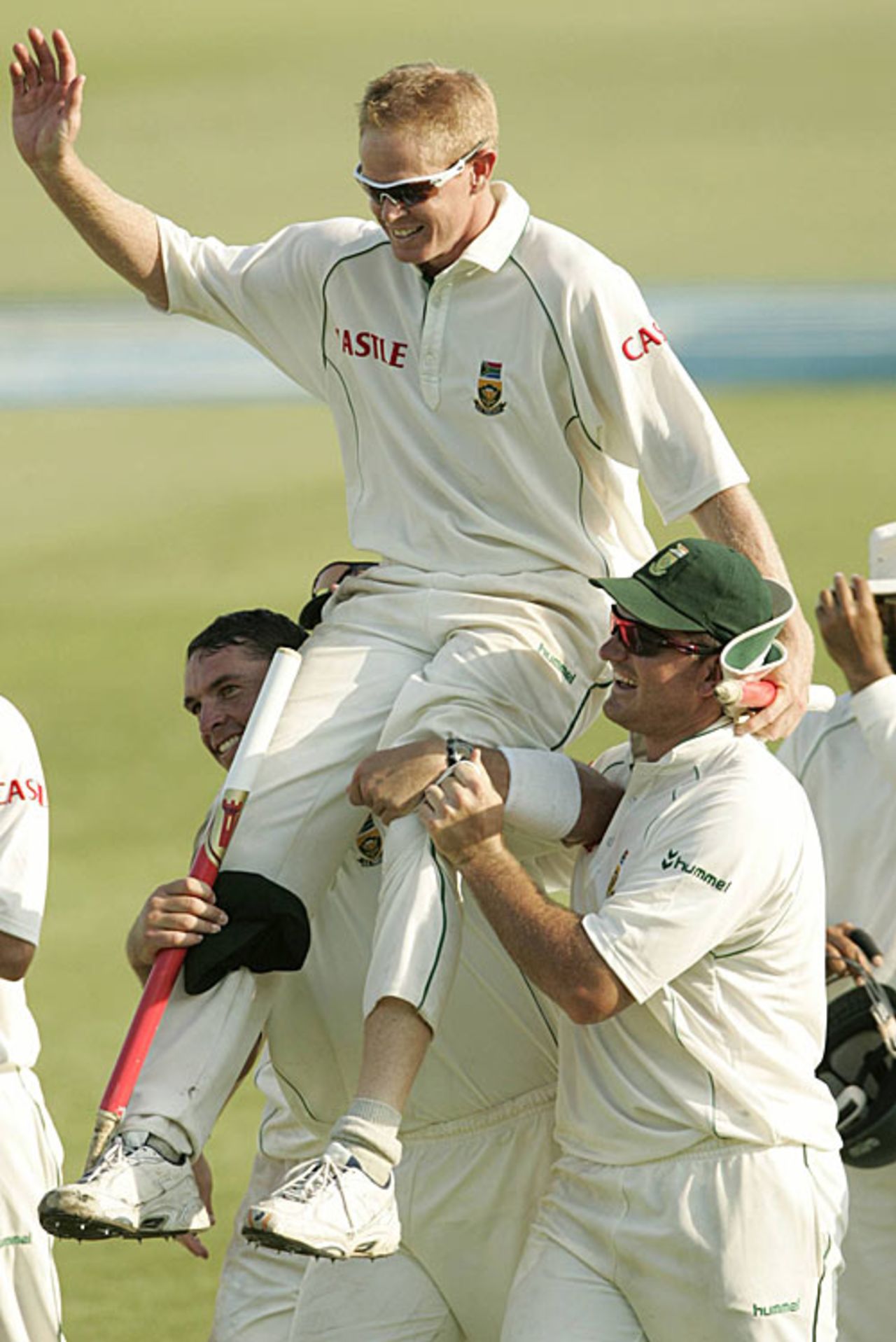 Shaun Pollock is lofted onto Andre Nel and Graeme Smith's shoulders in his final Test, South Africa v West Indies, 3rd Test, Durban, 3rd day, January 12, 2008