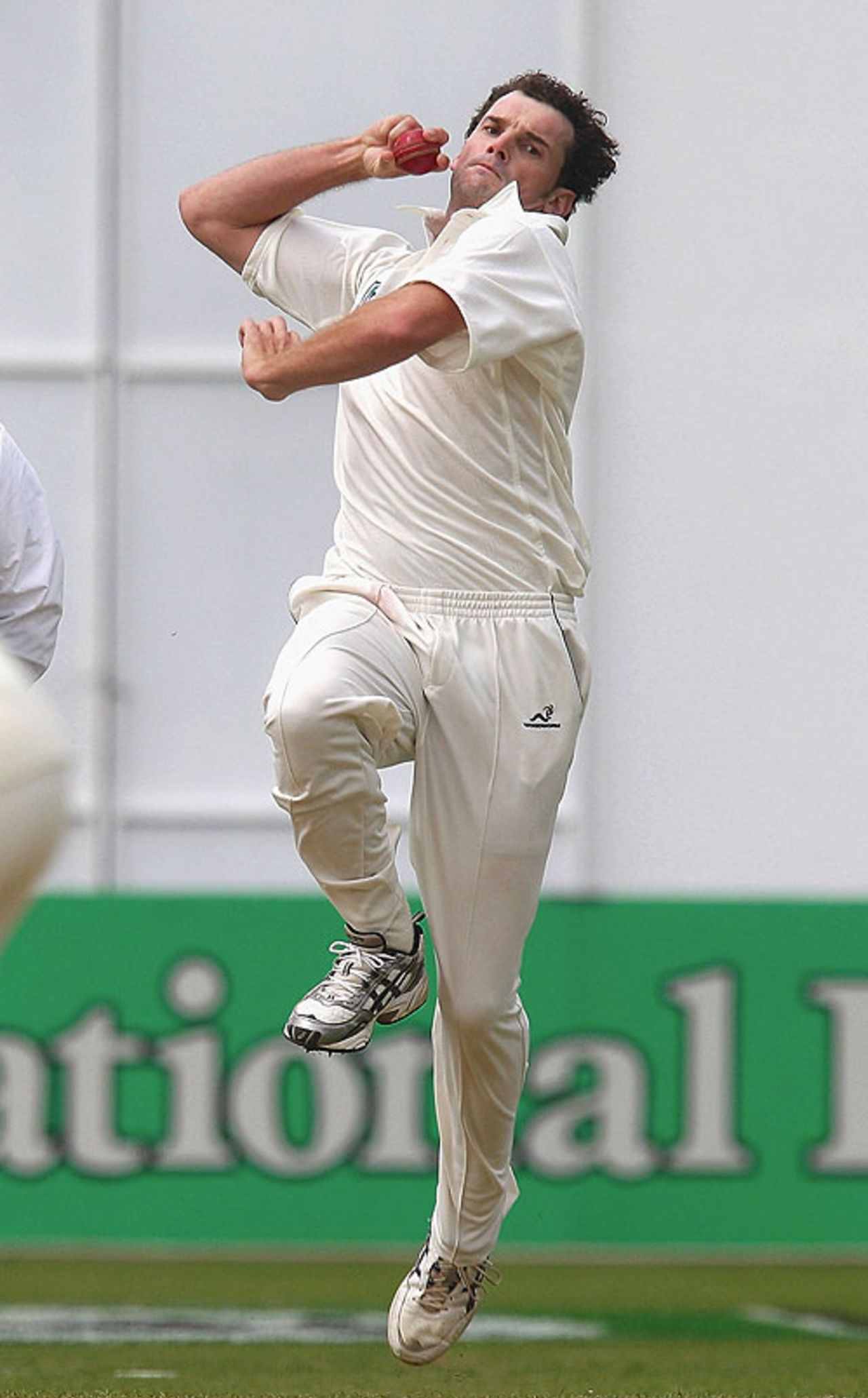 Kyle Mills bowls in Bangladesh's second innings, New Zealand v Bangladesh, 2nd Test, Wellington, 3rd day, January 14, 2008