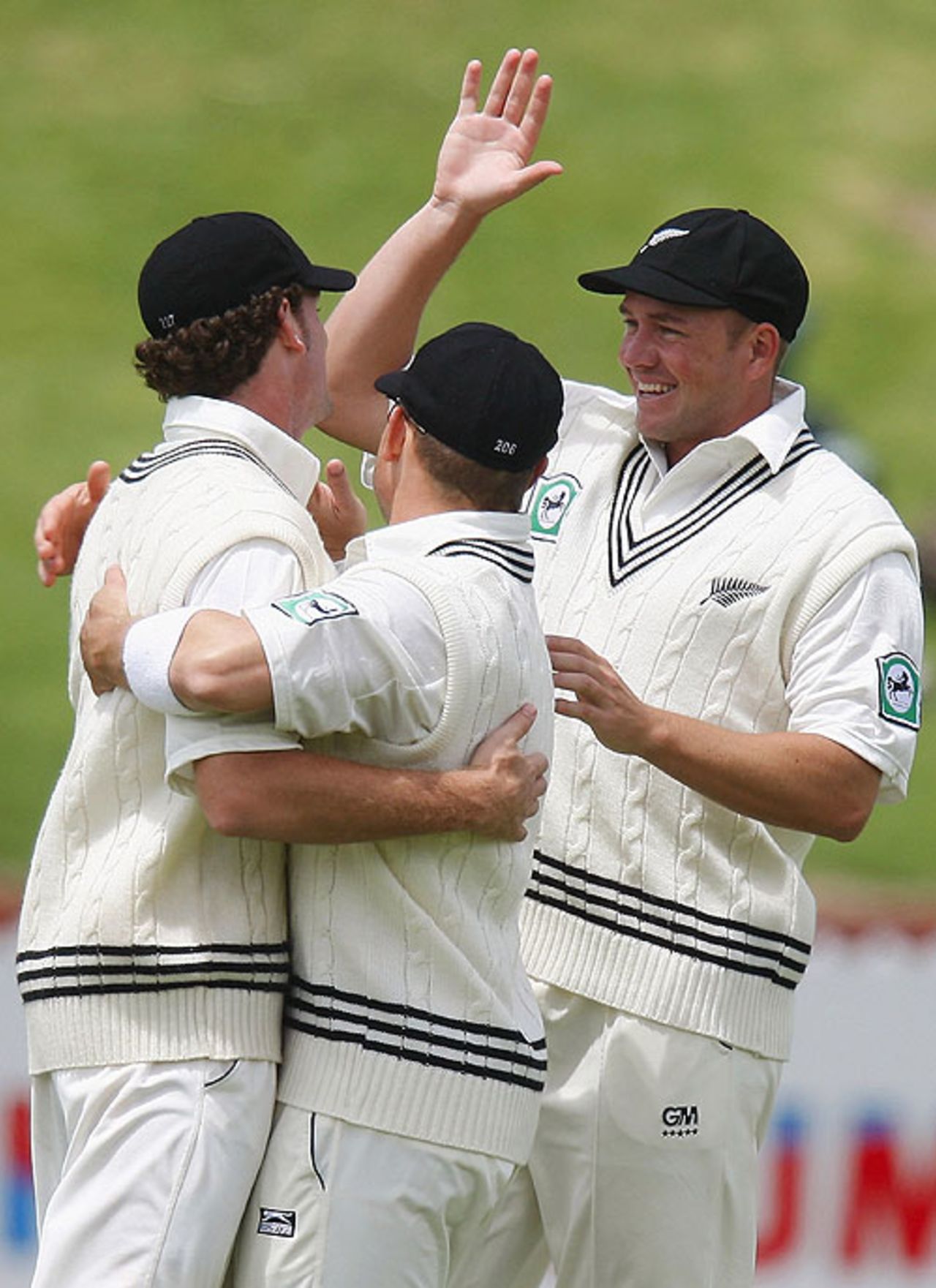 The New Zealanders celebrate another easy wicket, New Zealand v Bangladesh, 2nd Test, Wellington, 3rd day, January 14, 2008