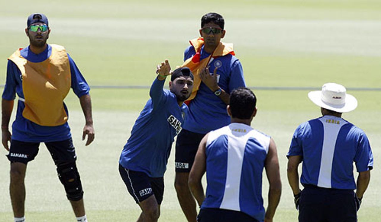Harbhajan Singh warms up during a fielding drill, WACA, Perth, January 14, 2008
