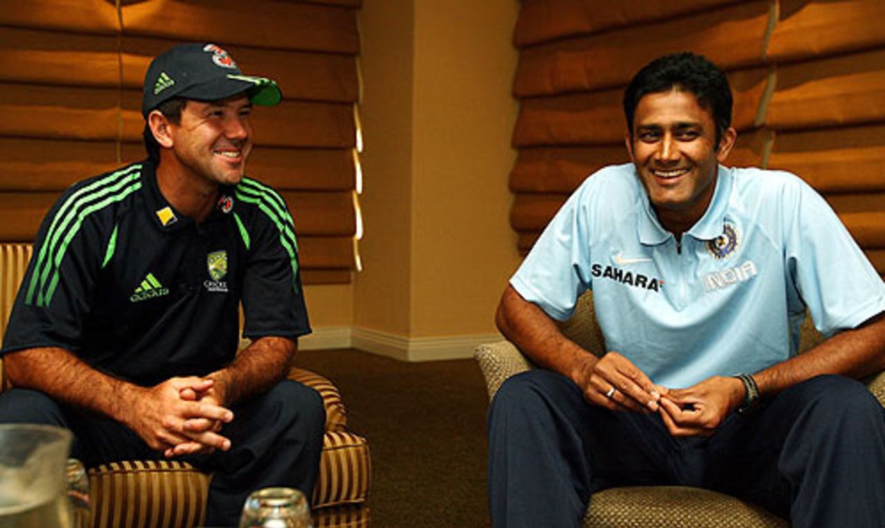 Ricky Ponting and Anil Kumble smile for the cameras during their meeting, Perth, January 14, 2008