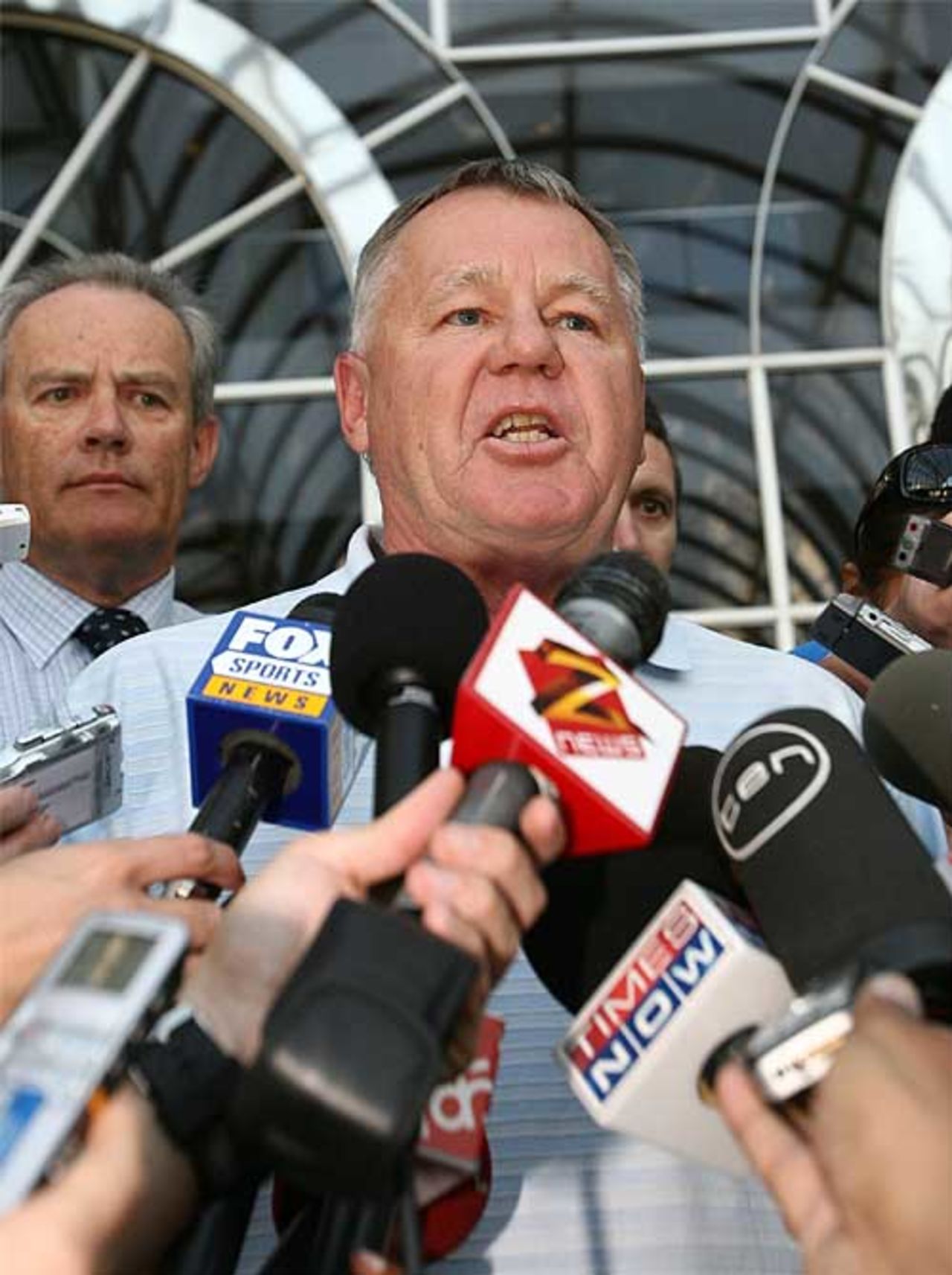 Mike Procter gives the media an update after Brad Hogg's charges were dropped, Perth, January 14, 2008