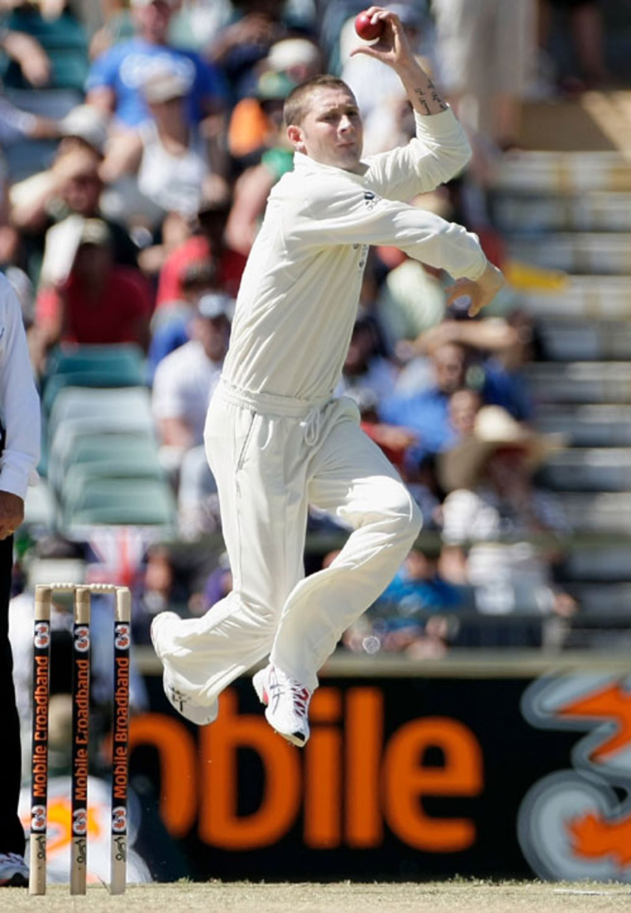 Michael Clarke sports a new look, Australia v India, 3rd Test, Perth, 1st day, January 16, 2008