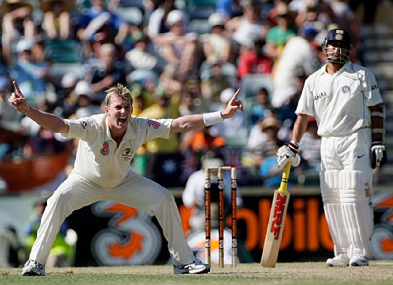 Brett Lee appeals for lbw against Sachin Tendulkar, Australia v India, 3rd Test, Perth, 1st day, January 16, 2008