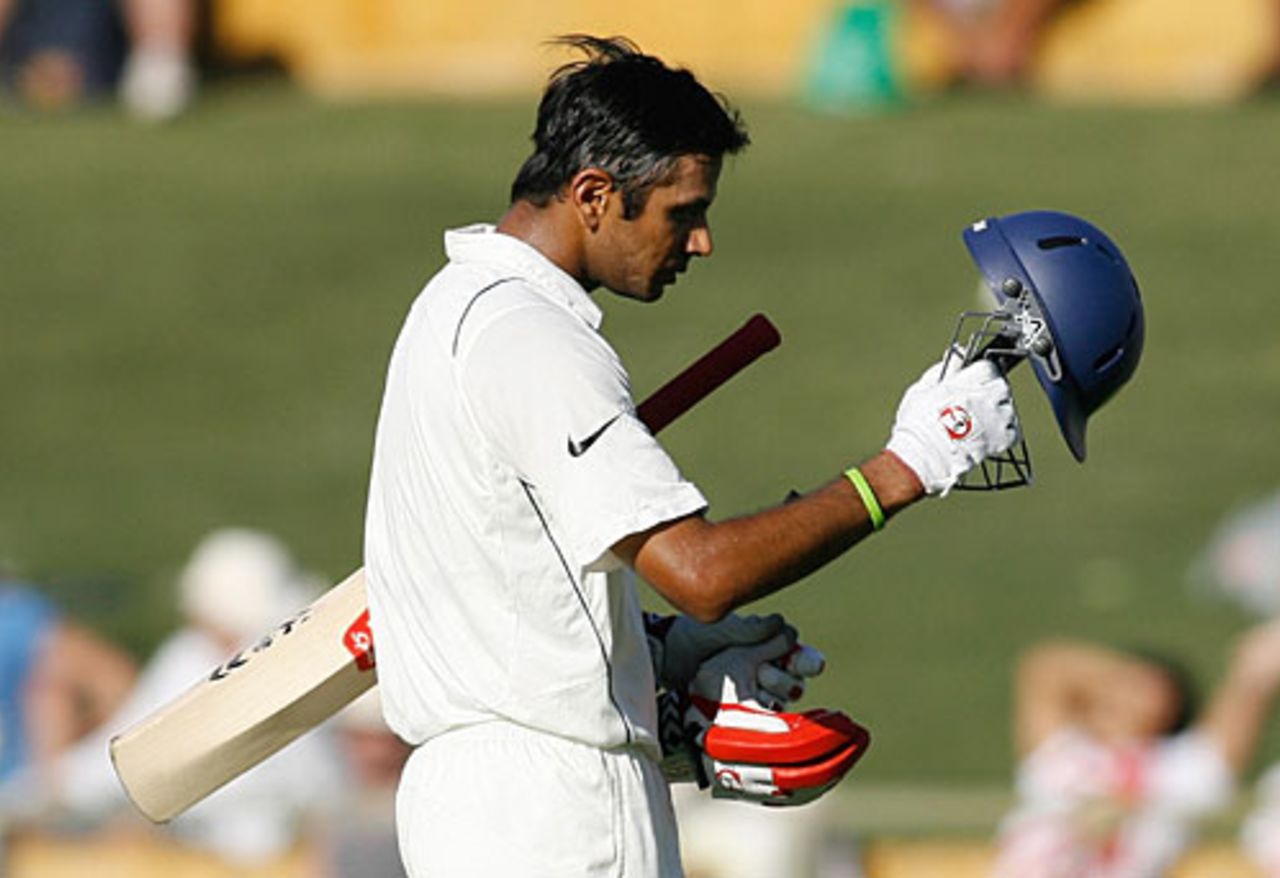 A disappointed Rahul Dravid walks back after his dismissal, Australia v India, 3rd Test, Perth, 1st day, January 16, 2008