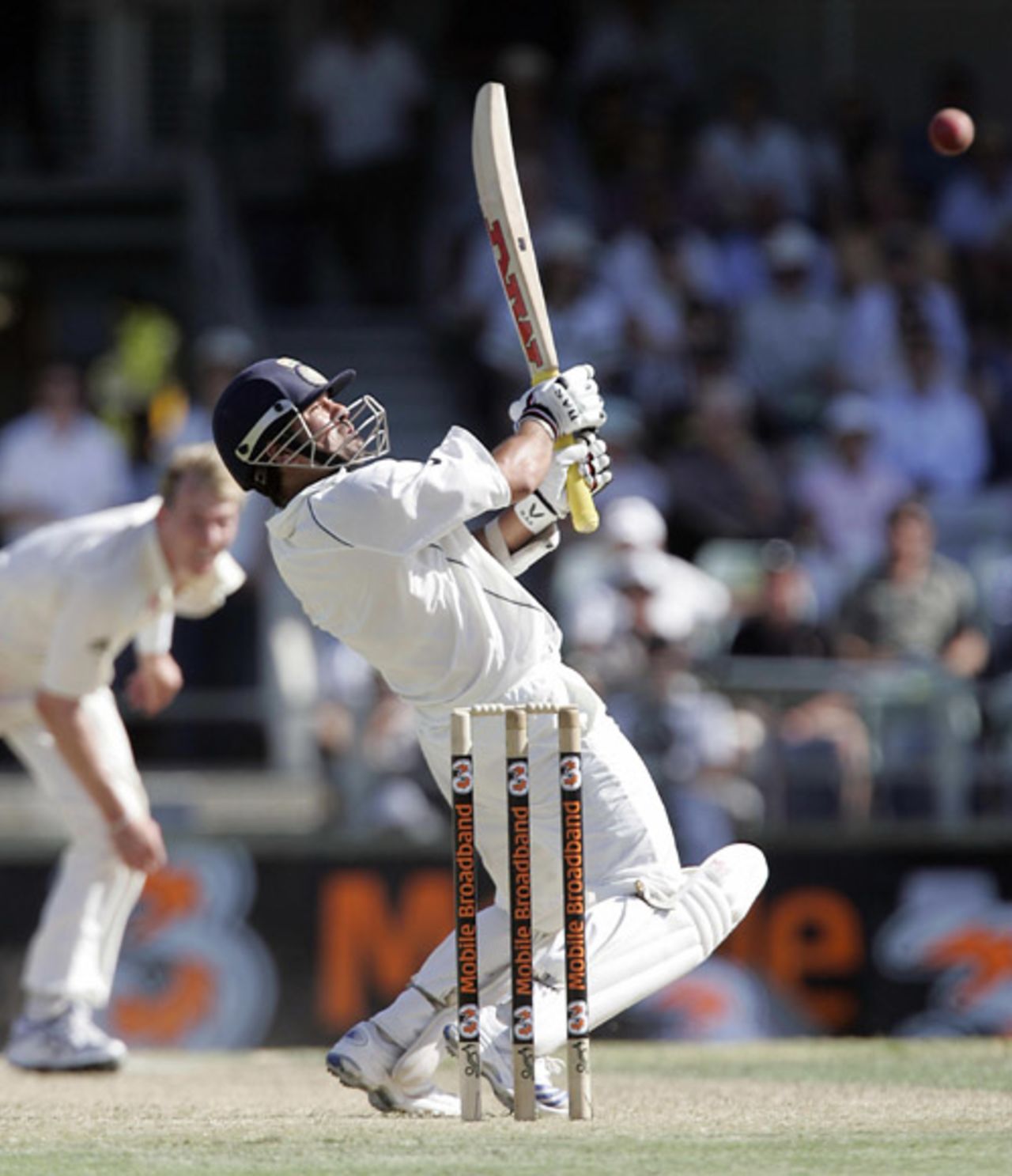 Sachin Tendulkar upper cuts a short delivery from Brett Lee, Australia v India, 3rd Test, 1st day, Perth, January 16, 2008 