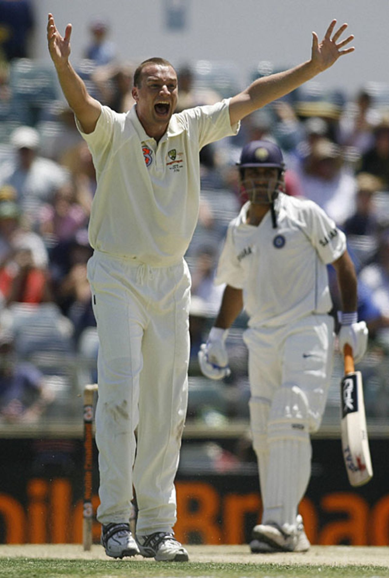 Mahendra Singh Dhoni lets a ball go, Australia v India, 3rd Test, Perth, 2nd day, January 17, 2008 