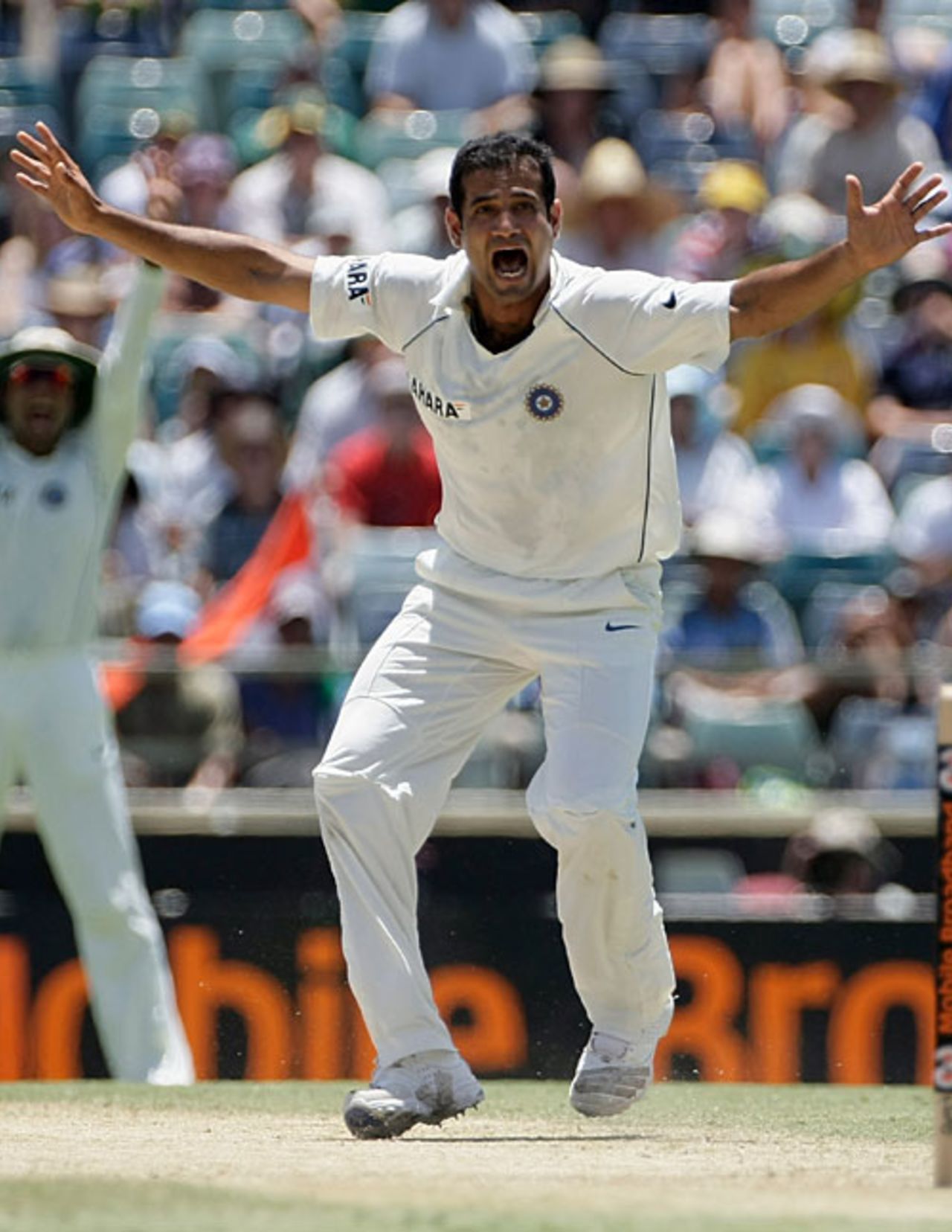 Irfan Pathan dismissed both Australian openers, Australia v India, 3rd Test, Perth, 2nd day, January 17, 2008