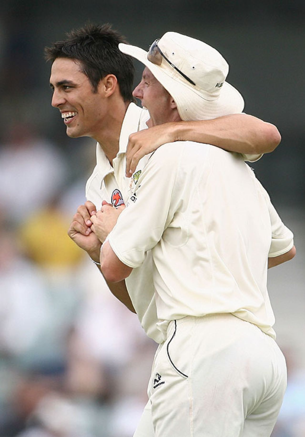 Mitchell Johnson and Brett Lee celebrate, Australia v India, 3rd Test, Perth, 3rd day, January 18, 2008