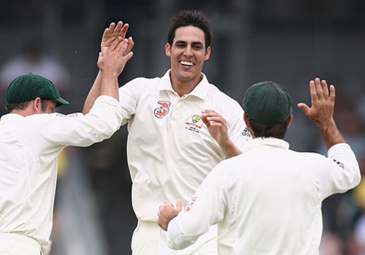 Mitchell Johnson joined the party with Sourav Ganguly's wicket, Australia v India, 3rd Test, Perth, 3rd day, January 18, 2008
