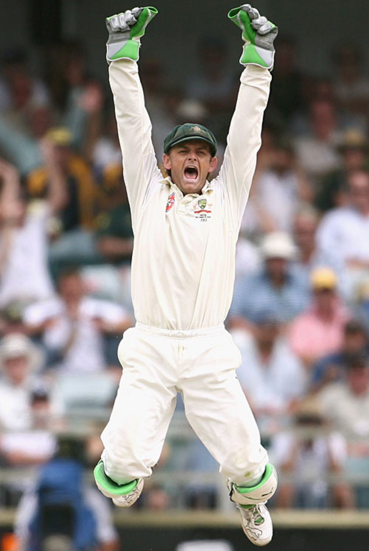 Adam Gilchrist jumps up in appeal, Australia v India, 3rd Test, Perth, 3rd day, January 18, 2008