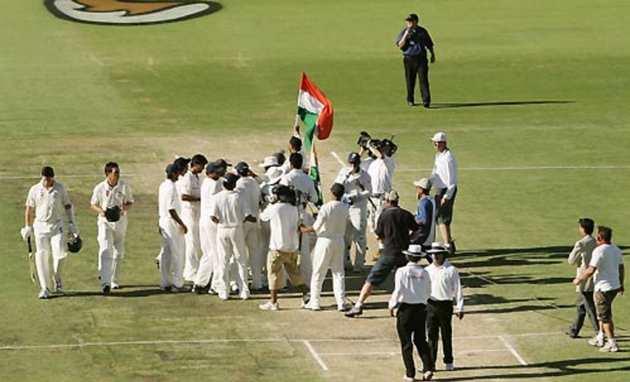 Harbhajan Singh brings the Indian tricolour to the mid-pitch celebrations, Australia v India, 3rd Test, Perth, 4th day, January 19, 2008