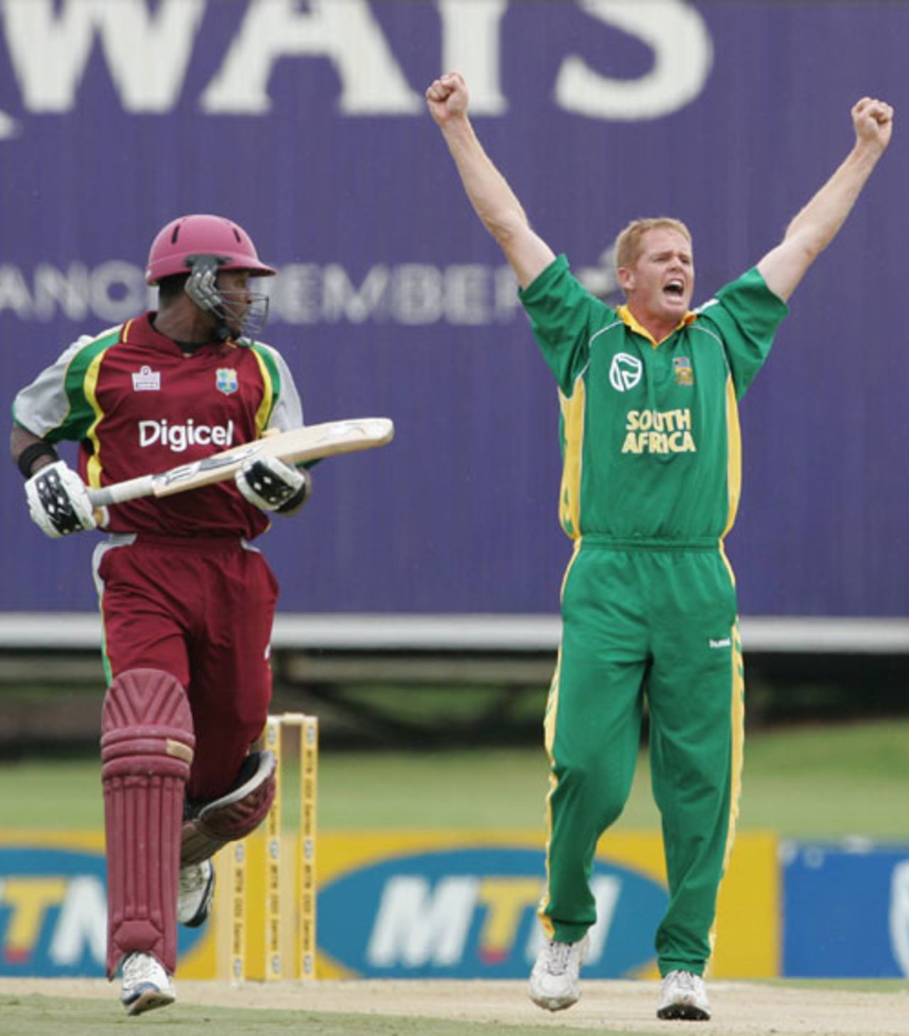Shaun Pollock traps Brenton Parchment leg before, South Africa v West Indies, 1st ODI, Centurion, January 20, 2008