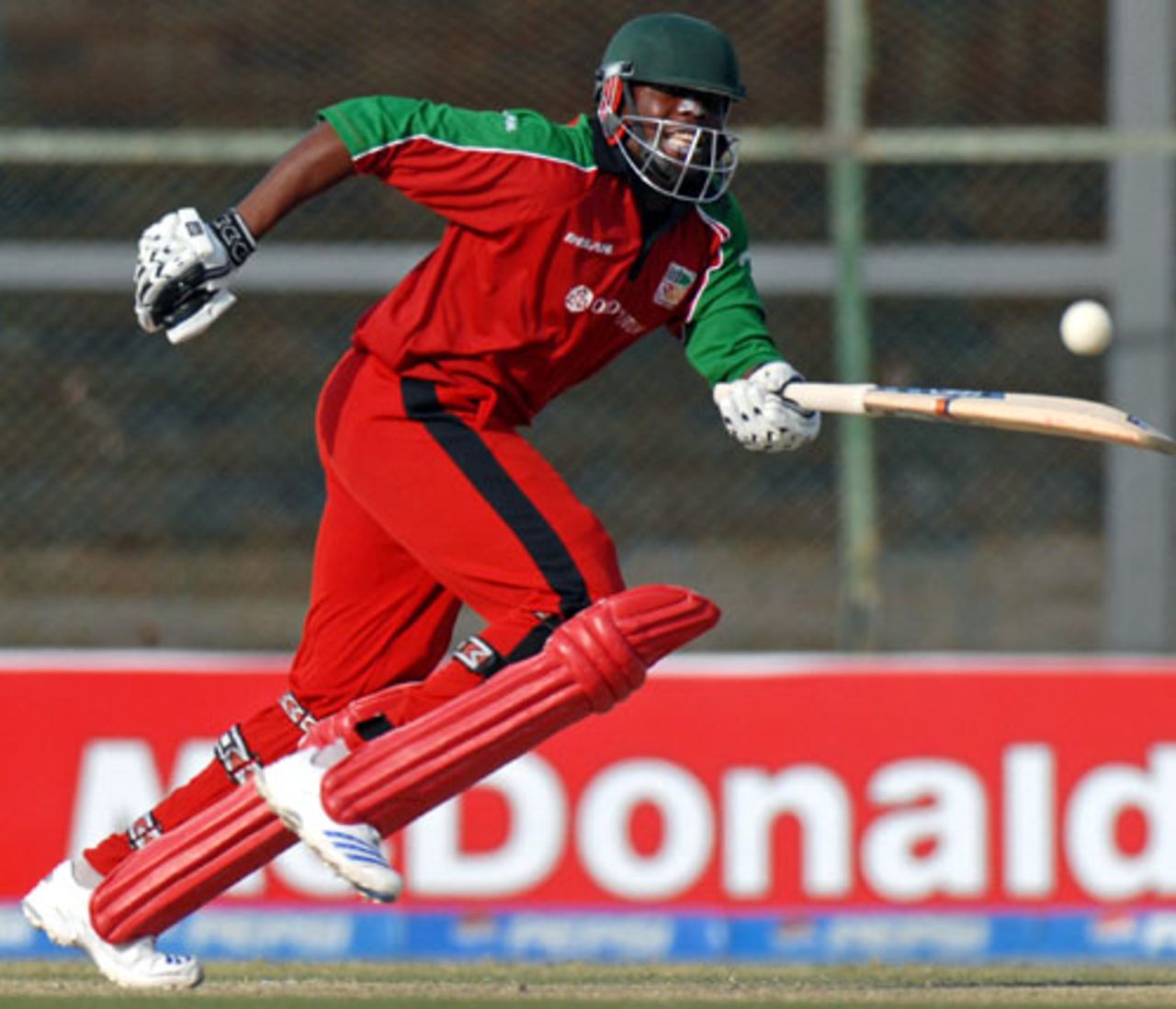 Hamilton Masakadza looks for a run, Pakistan v Zimbabwe, 1st ODI, Karachi, January 21, 2008