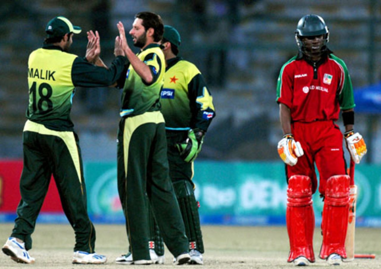 Shahid Afridi got the better of Chamu Chibhabha, Pakistan v Zimbabwe, 1st ODI, Karachi, January 21, 2008