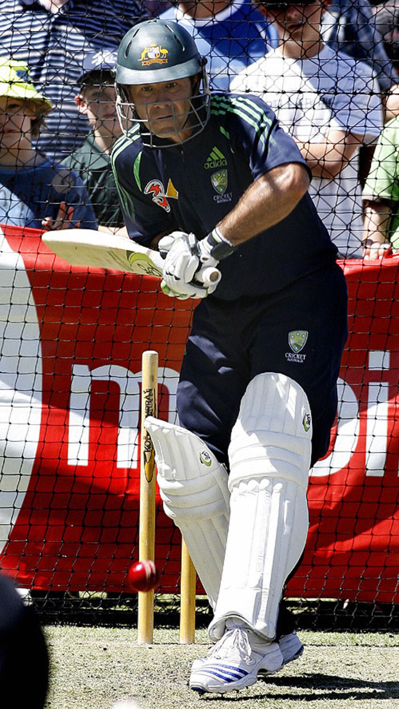 Ricky Ponting faces up at the nets, Adelaide, January 22, 2008