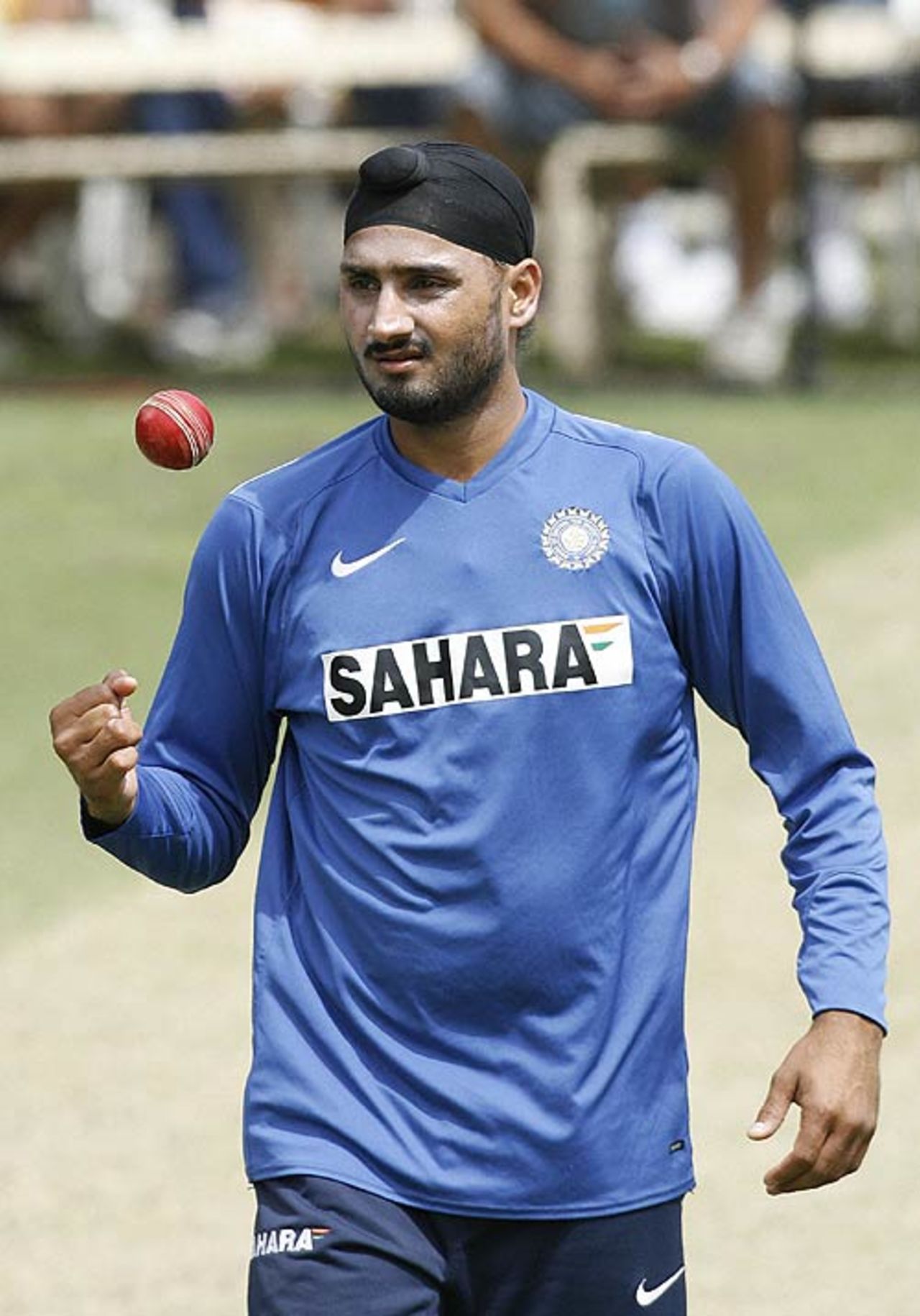 Harbhajan Singh gears up to bowl in the nets, Adelaide, January 23, 2008