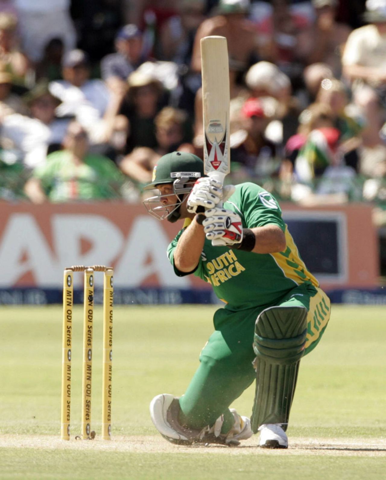 Down on one knee, Jacques Kallis caresses one square, South Africa v West Indies, 3rd ODI, Port Elizabeth, January 27, 2008